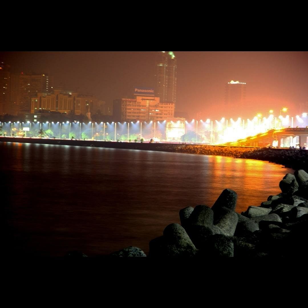 Sky,Night,Water,Light,Reflection,Morning,City,Cloud,River,Horizon