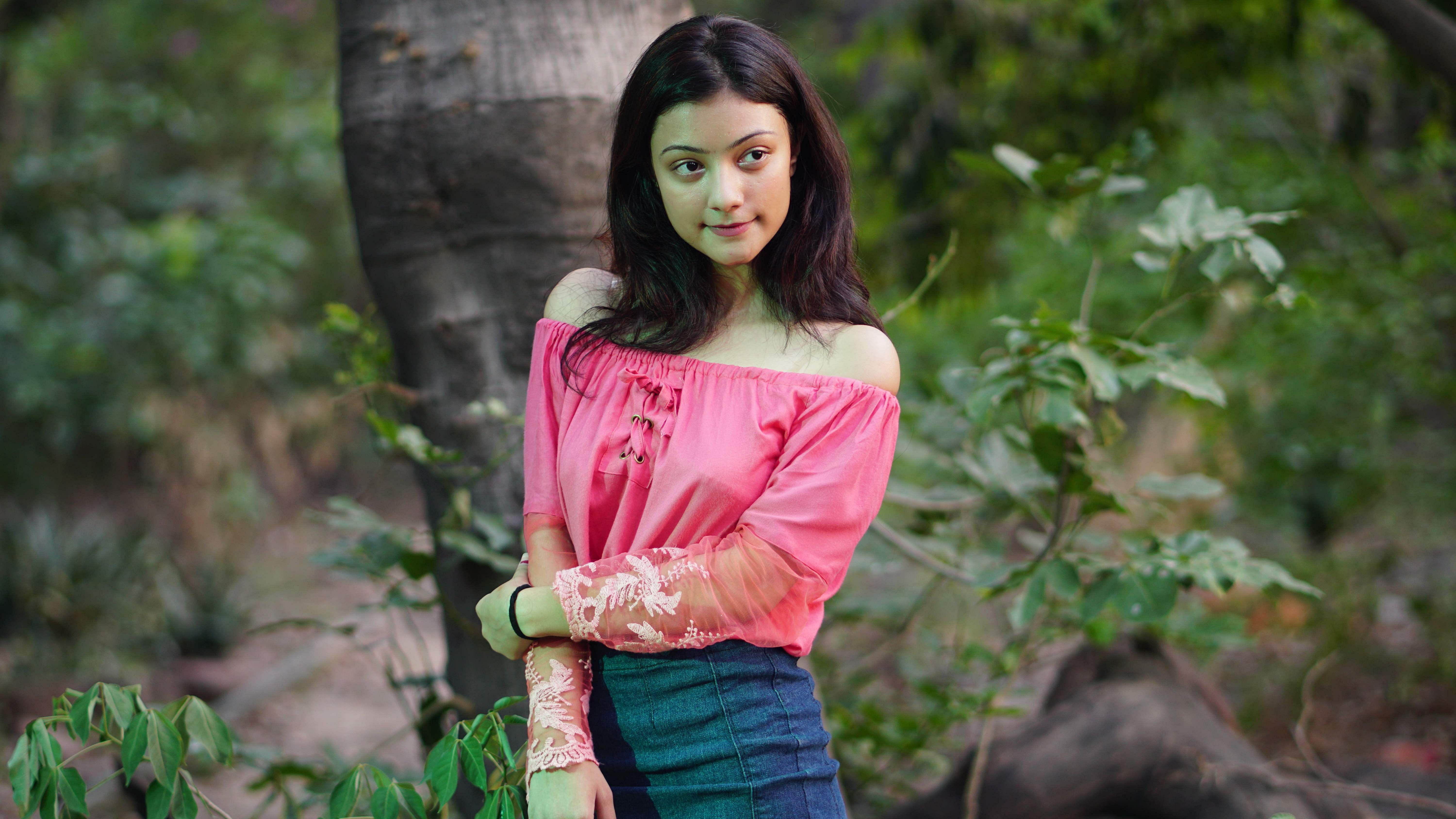 Nature,Green,Pink,Beauty,Lady,Natural environment,Skin,Lip,Model,Photo shoot