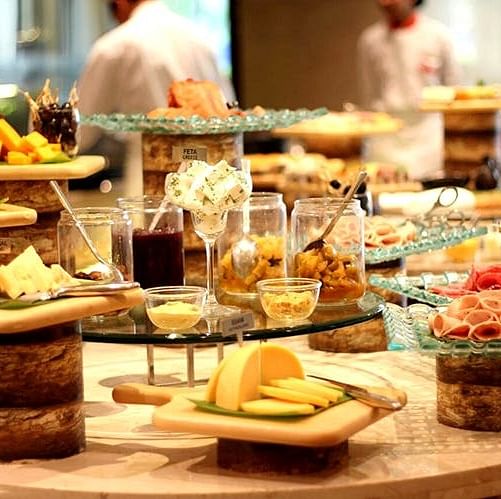 Brunch,Meal,Food,Cuisine,Dish,Breakfast,Restaurant,À la carte food,Cicchetti,appetizer