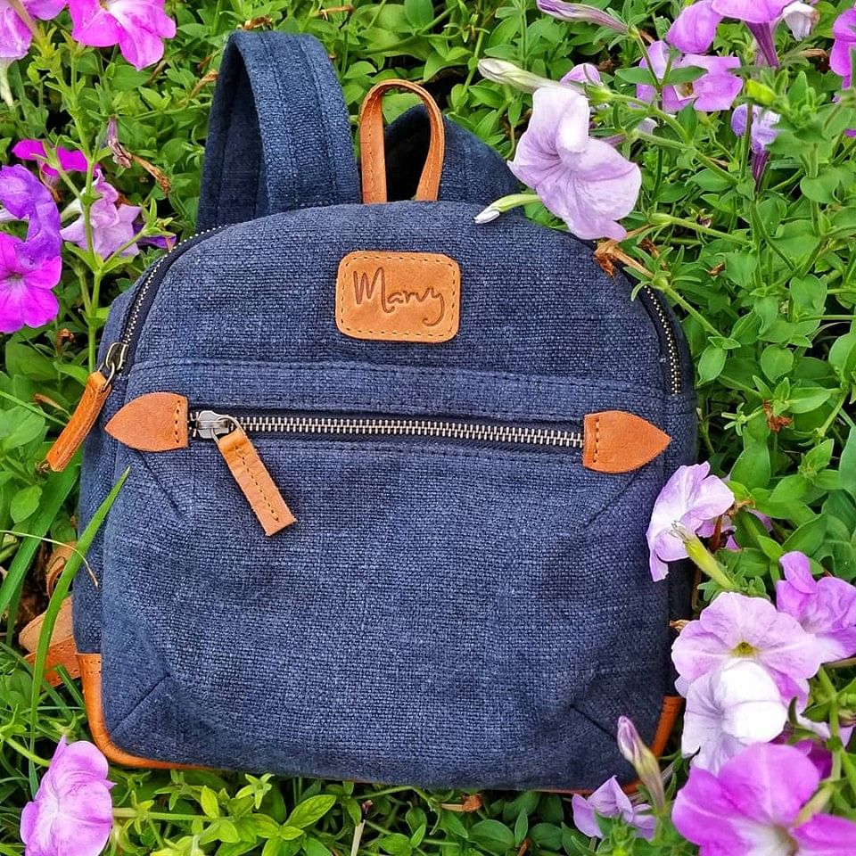 Bag,Handbag,Denim,Purple,Fashion accessory,Violet,Grass,Jeans,Luggage and bags,Pocket