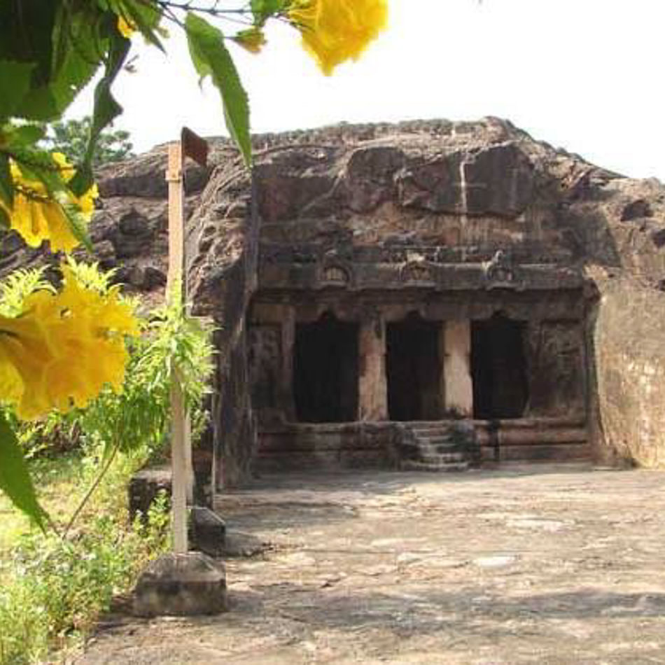 Building,Historic site,Village,House,Rural area,Landscape,Plant,Hut,History,Ruins