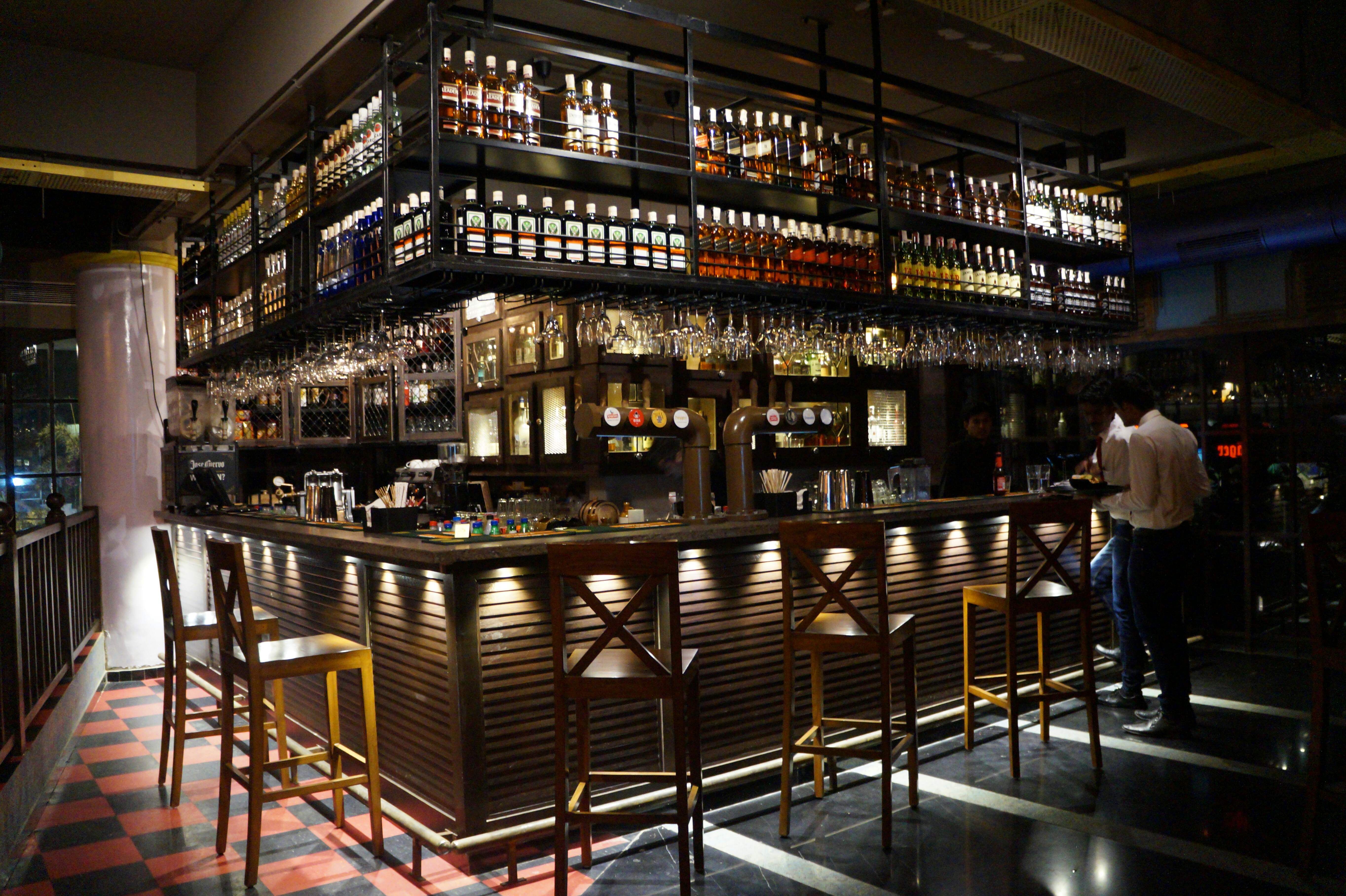 Bar,Building,Pub,Tavern,Architecture,Interior design,Restaurant,Drinking establishment