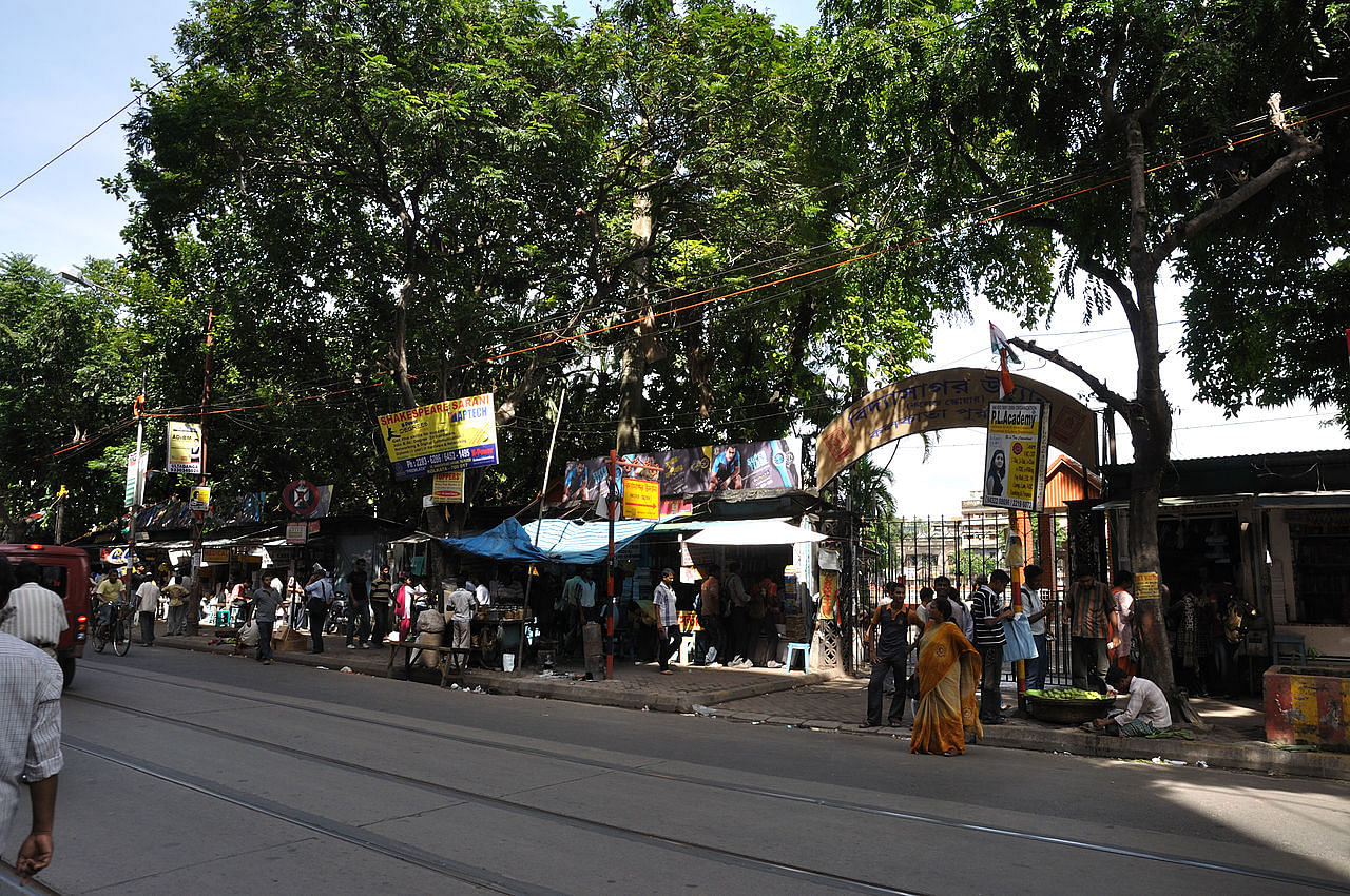 Town,Pedestrian,Marketplace,Public space,Market,Human settlement,Street,Neighbourhood,Bazaar,City