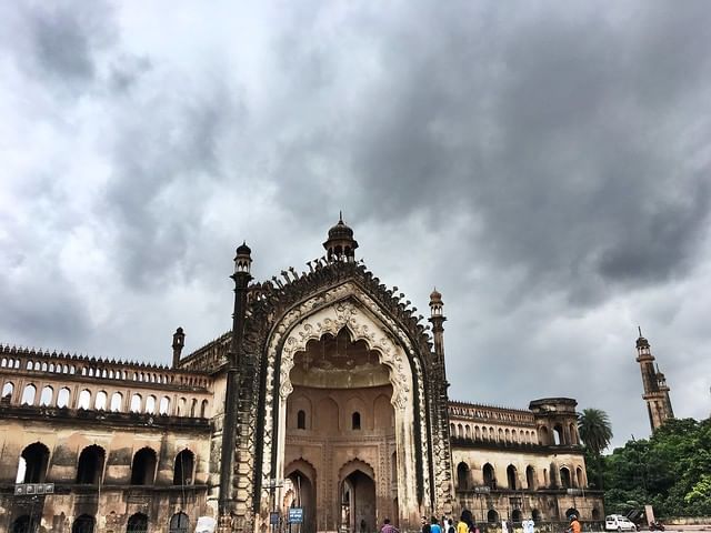 Sky,Architecture,Landmark,Building,Arch,Cloud,Facade,Tourism,City,Place of worship
