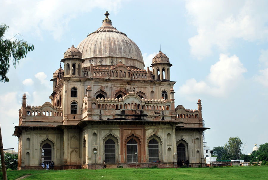 Dome,Landmark,Classical architecture,Architecture,Holy places,Building,Byzantine architecture,Historic site,Dome,Estate