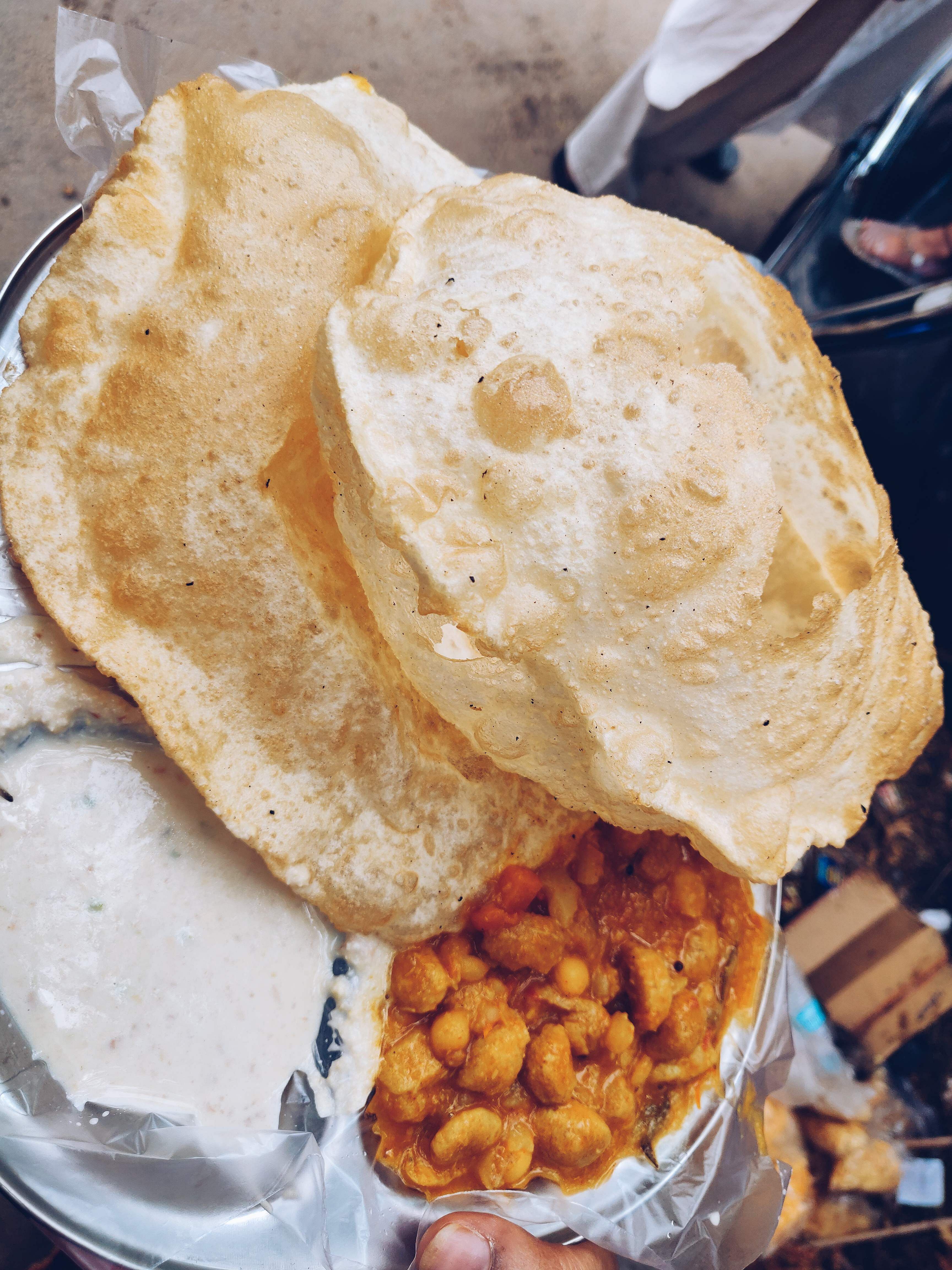 Dish,Food,Cuisine,Ingredient,Chole bhature,Naan,Produce,Papadum,Staple food,Flatbread