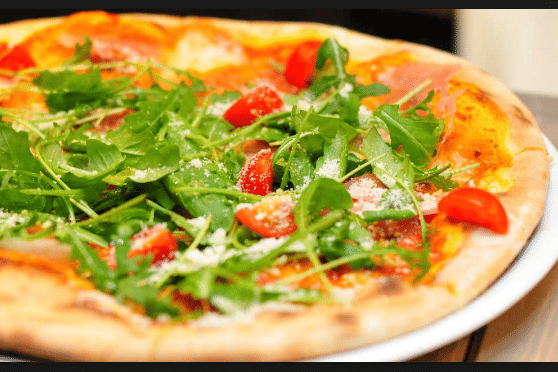 Dish,Pizza,Food,Cuisine,California-style pizza,Flatbread,Ingredient,Pizza cheese,Italian food,Tarte flambée
