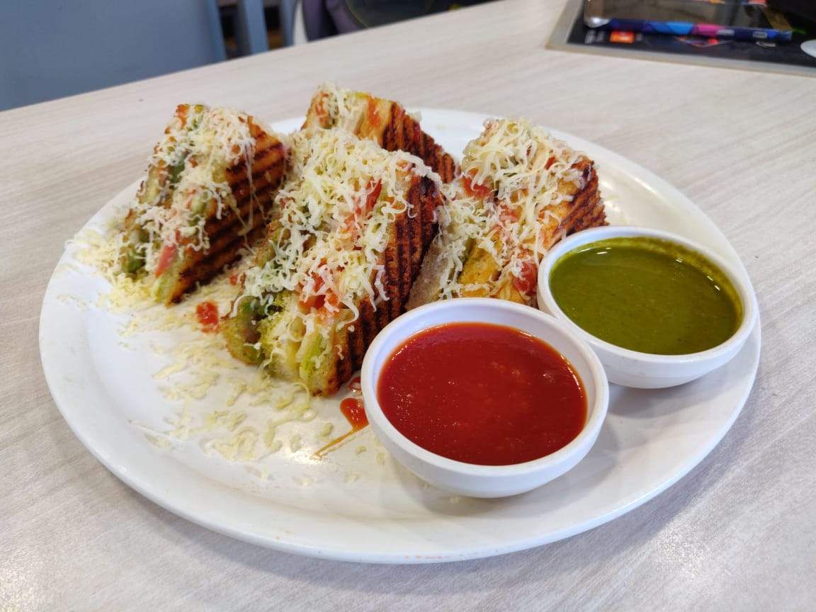 Dish,Food,Cuisine,Ingredient,Fried food,Produce,Staple food,Plate lunch,Recipe,Dip