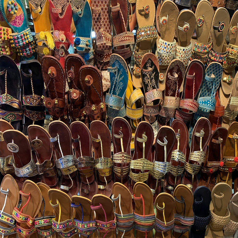 Footwear,Public space,Slipper,Bazaar,Shoe,Market,Crowd,Sandal,City