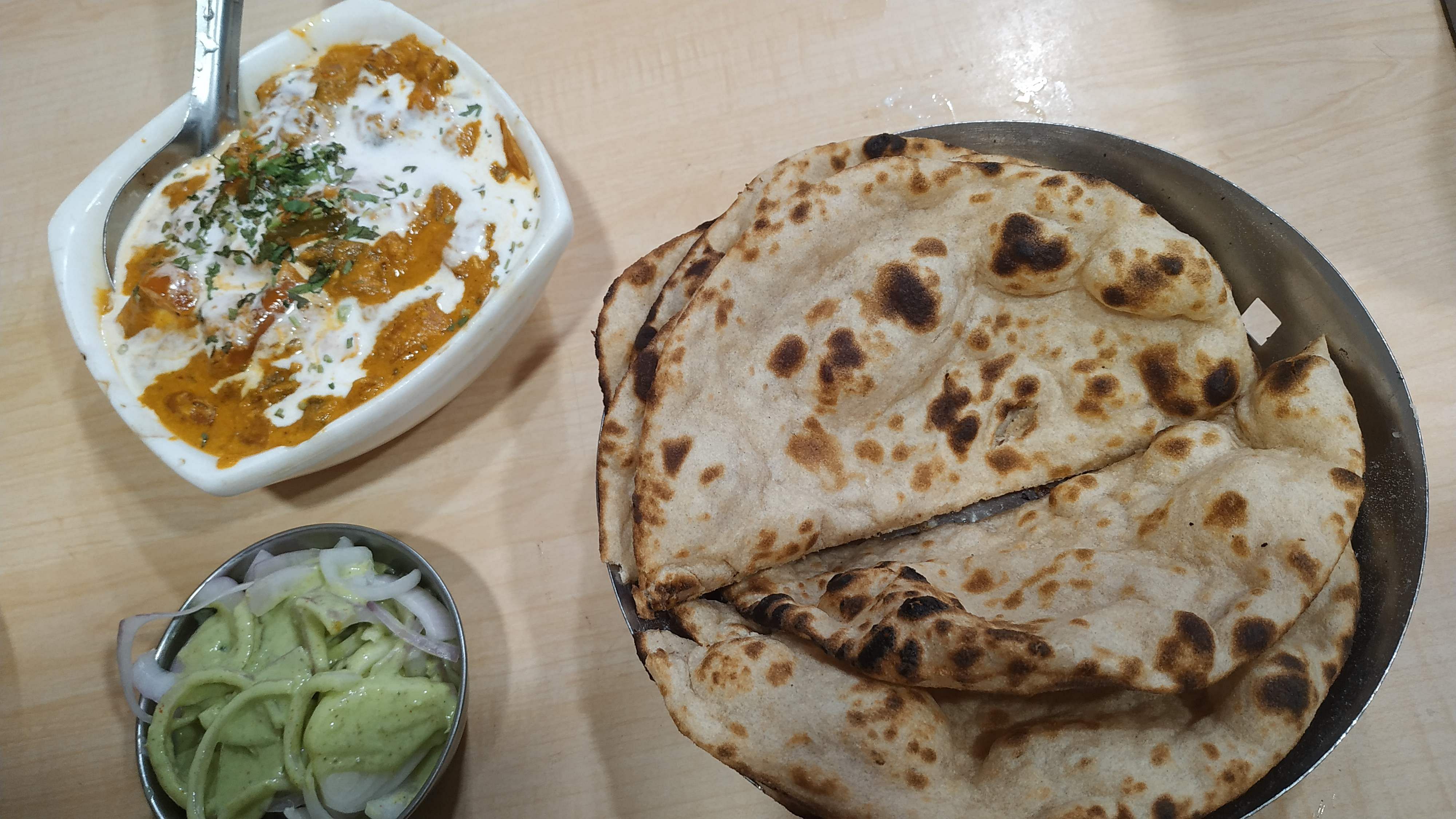 Dish,Food,Cuisine,Naan,Ingredient,Roti,Kulcha,Gözleme,Chapati,Bazlama