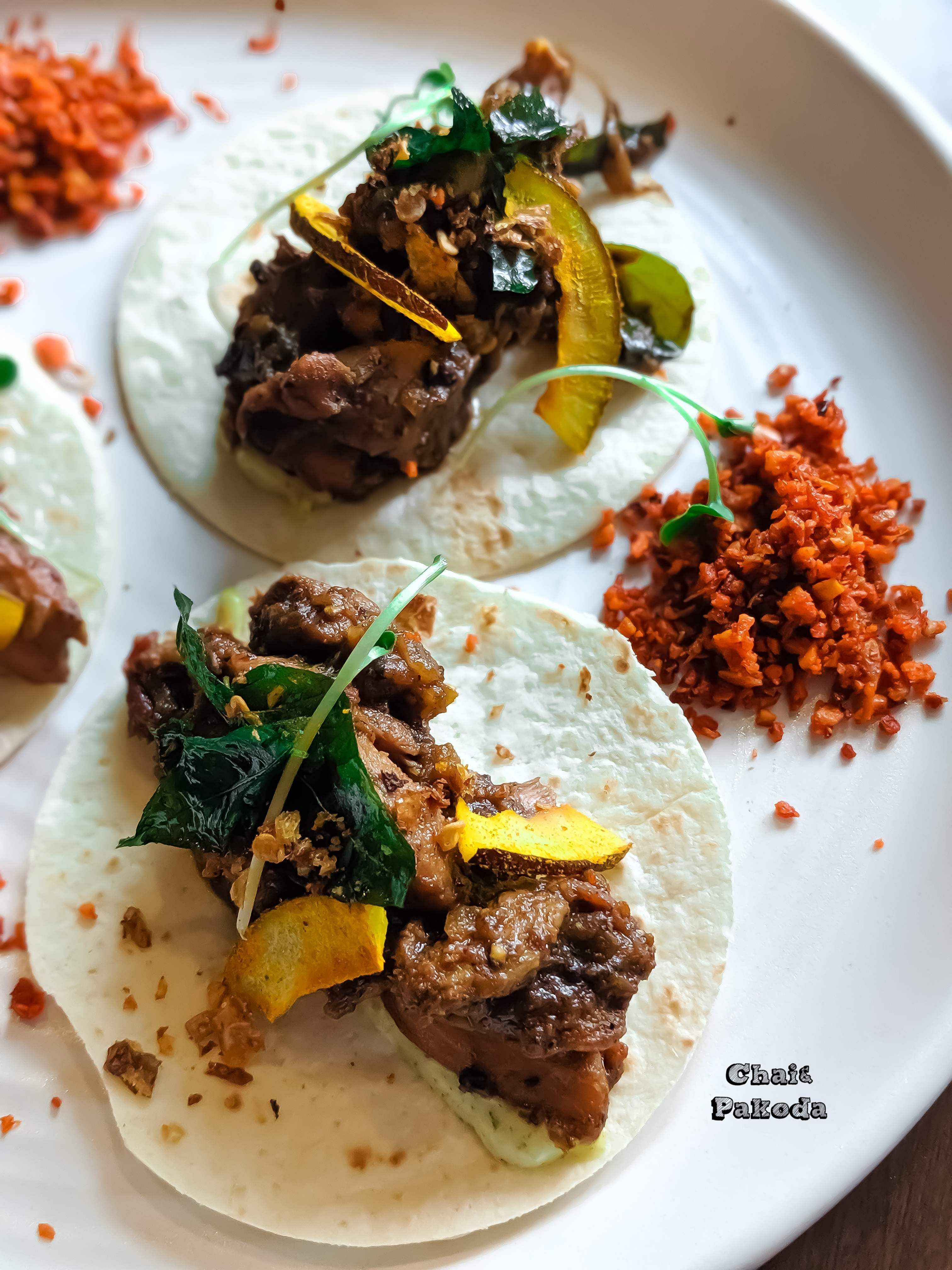 Dish,Food,Cuisine,Korean taco,Taco,Chilorio,Ingredient,Produce,Meat,Staple food