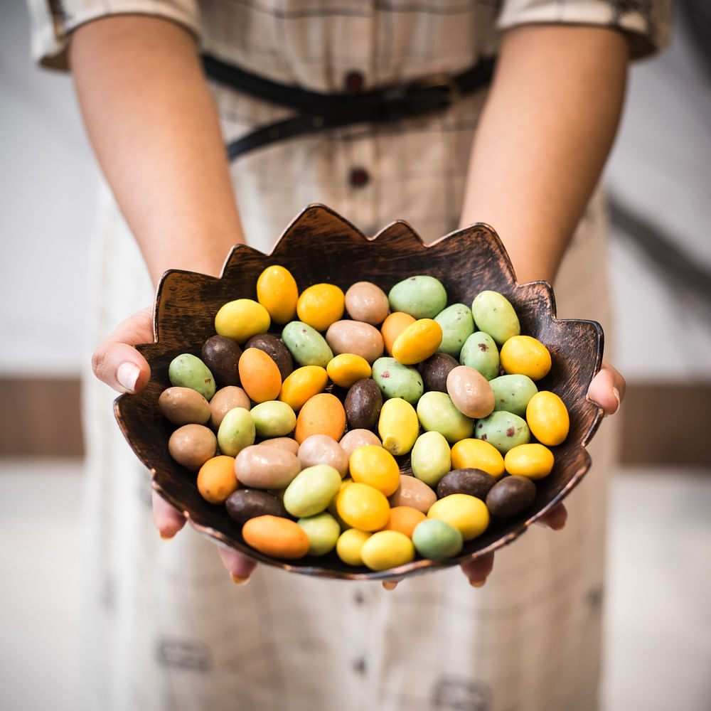 Food,Sweetness,Hand,Confectionery,Plant,Cuisine,Chocolate,Fruit