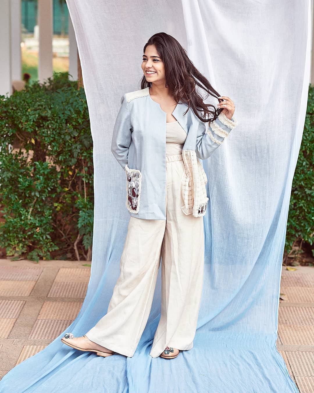 Clothing,White,Pajamas,Dress,Shoulder,Fashion,Sleeve,Outerwear,Nightwear,Neck