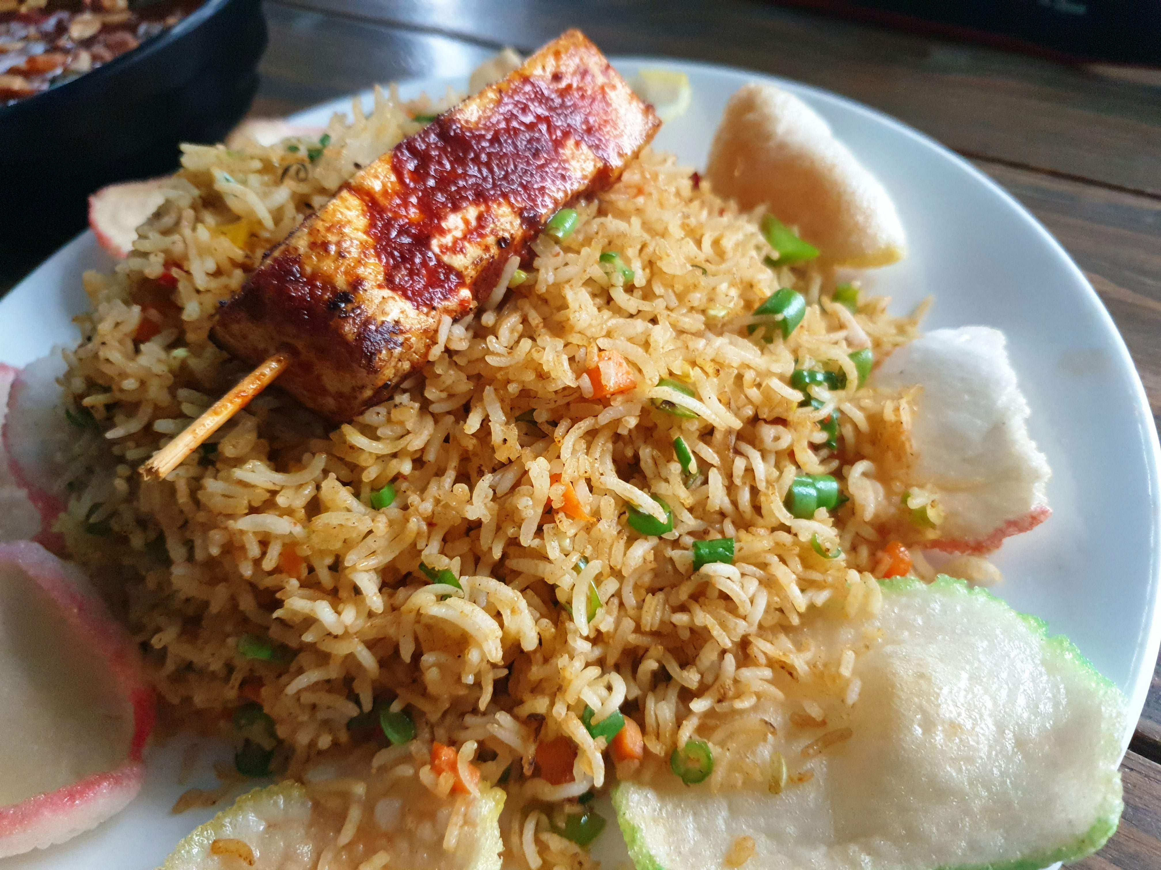 Dish,Food,Cuisine,Thai fried rice,Rice,Ingredient,Biryani,Fried rice,Produce,Meat