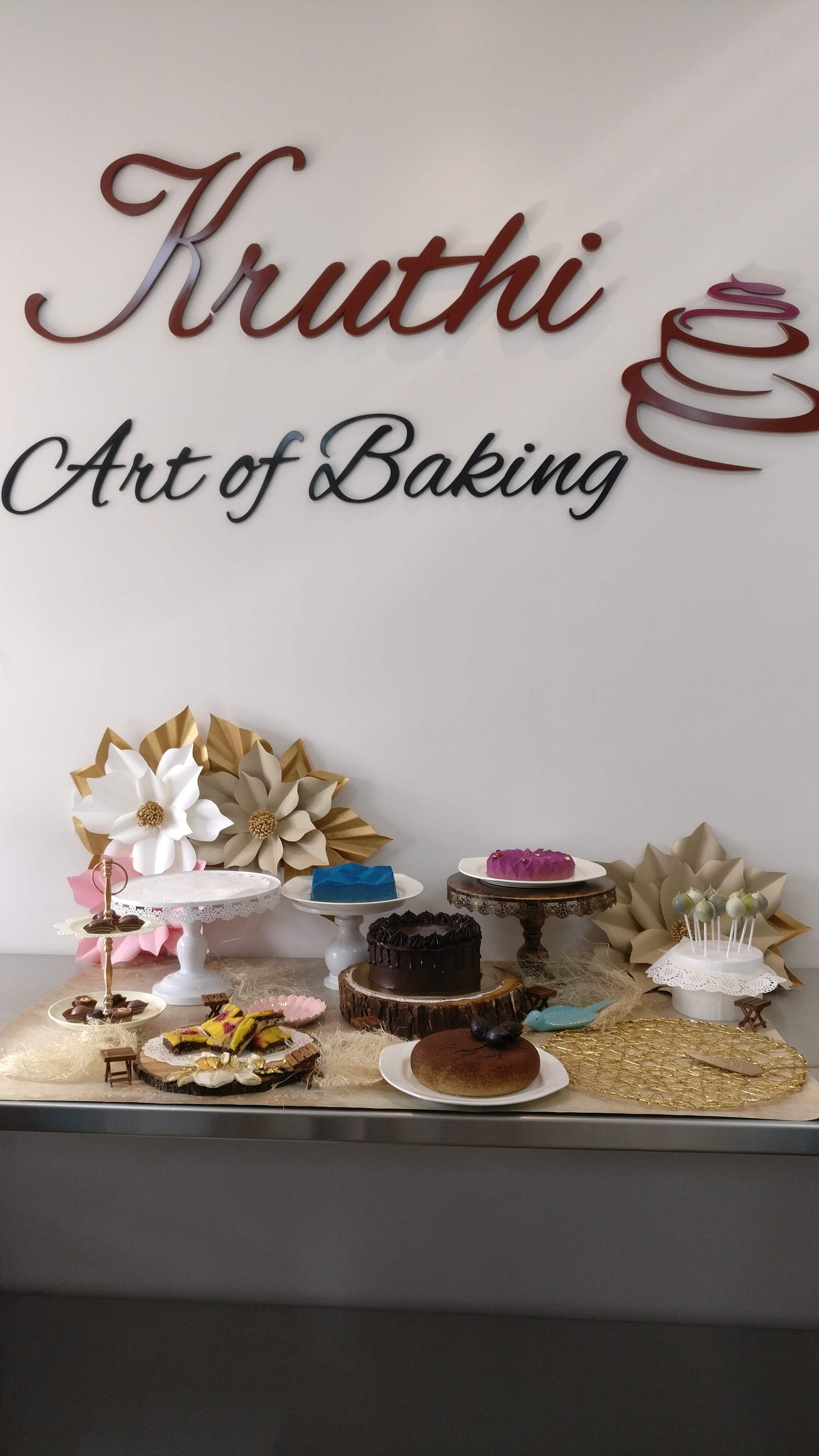 Food,Sweetness,Cuisine,Dessert,Buttercream,Baking,Dish,Snack,Bake sale,Pâtisserie