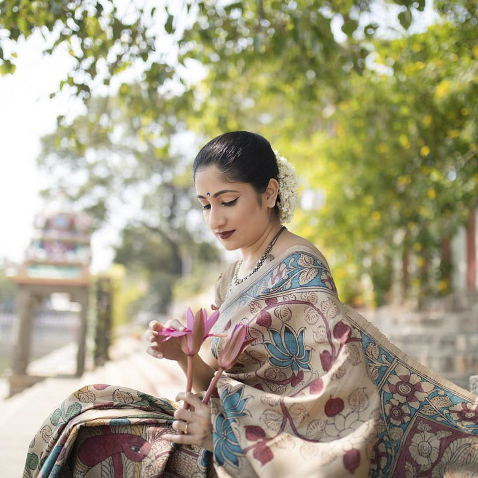 Clothing,Kimono,Costume,Spring,Textile,Photography,Dress,Sitting,Plant,Photo shoot