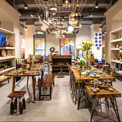 Building,Room,Interior design,Restaurant,Table,Ceiling,Dining room,Furniture,Café,Kitchen & dining room table