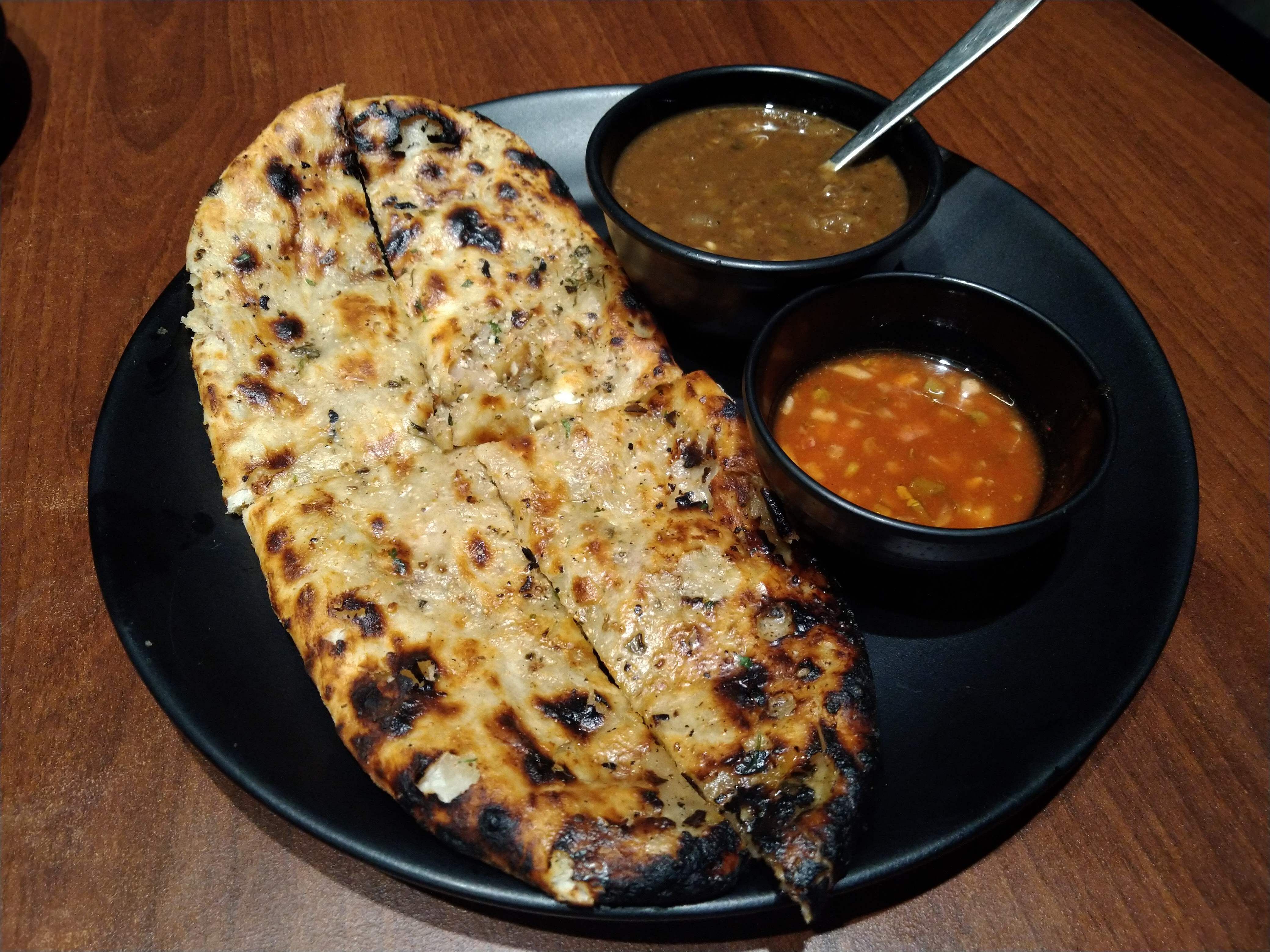 Dish,Food,Cuisine,Naan,Ingredient,Chapati,Roti,Produce,Kulcha,Flatbread