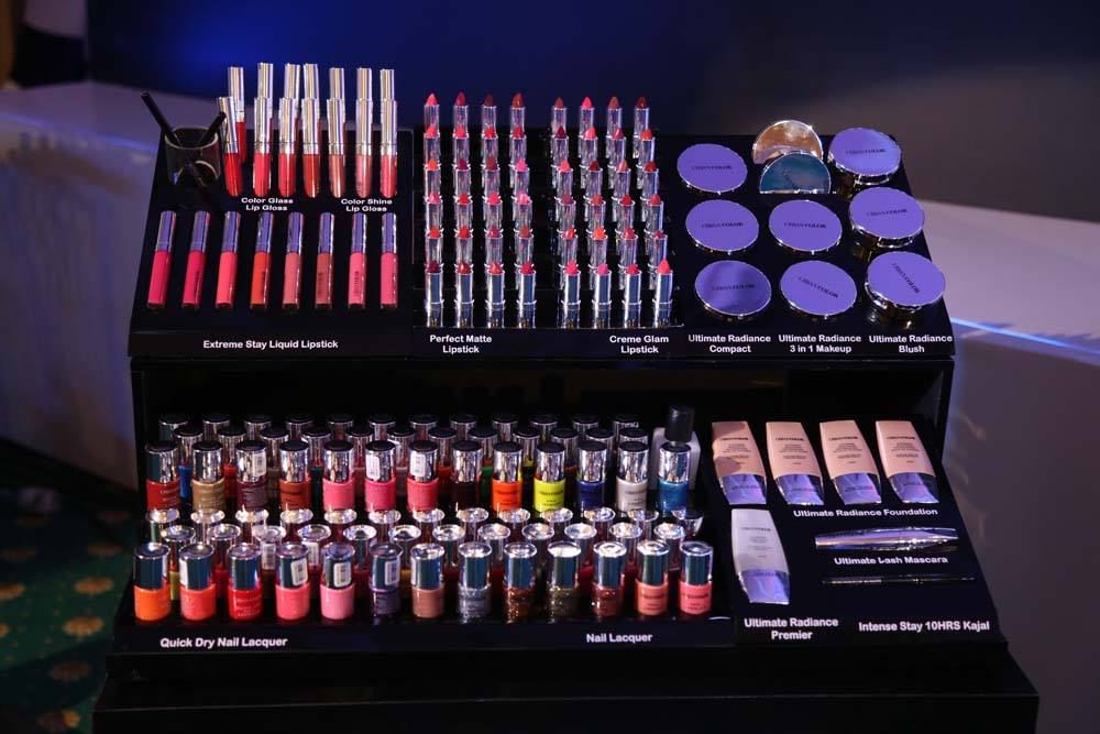 Product,Cosmetics,Nail polish,Material property,Nail care,Drink,Nail,Alcohol,Eye shadow