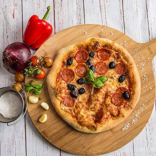 Dish,Food,Cuisine,Ingredient,Pizza,Pissaladière,Produce,Recipe,Flatbread,Meat