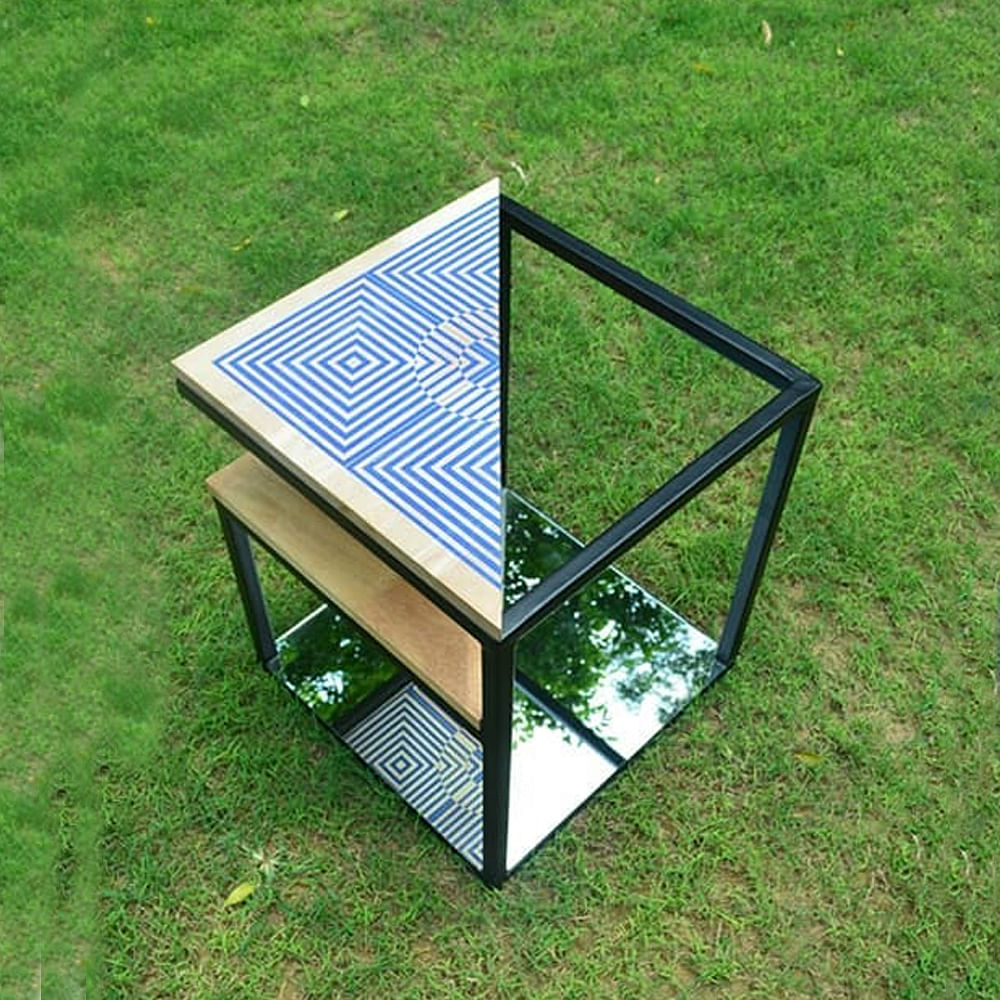 Table,Grass,Technology,Daylighting,Furniture,Window,Roof,Lawn,Architecture,Solar power