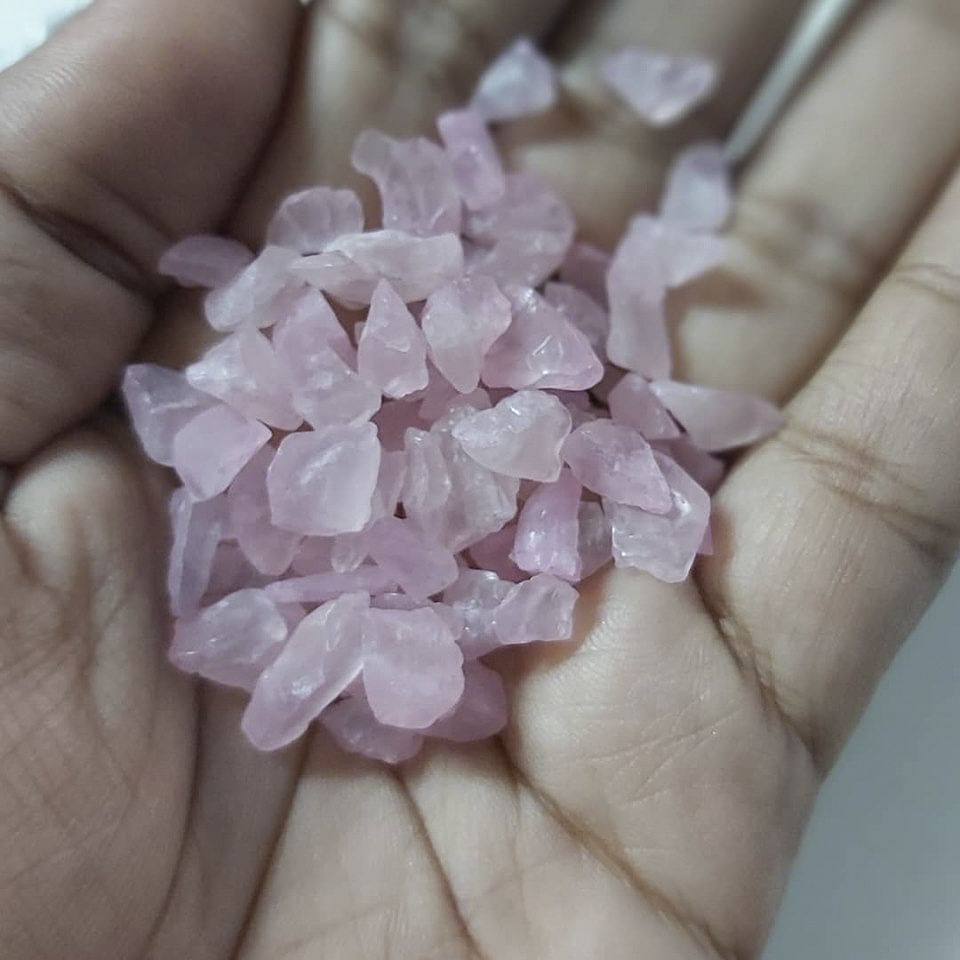 Pink,Petal,Hand,Quartz,Plant,Nail,Mineral,Flower,Chemical compound,Hydrangea