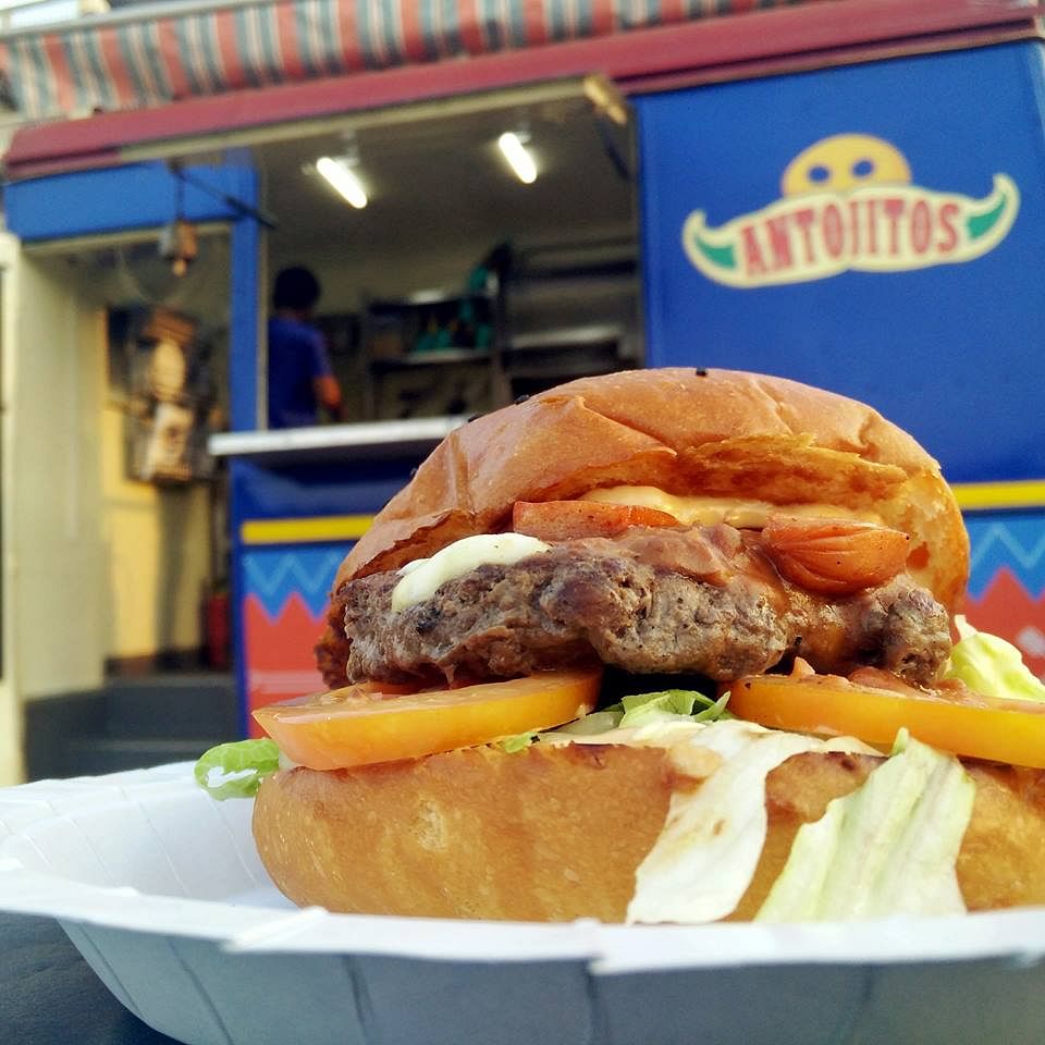 Dish,Food,Cuisine,Ingredient,Junk food,Fast food,Hamburger,Bun,Breakfast sandwich,Meat
