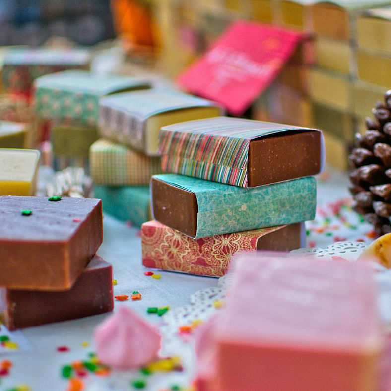 Food,Sweetness,Confectionery,Cuisine,Dessert,Chocolate,Bonbon,Petit four