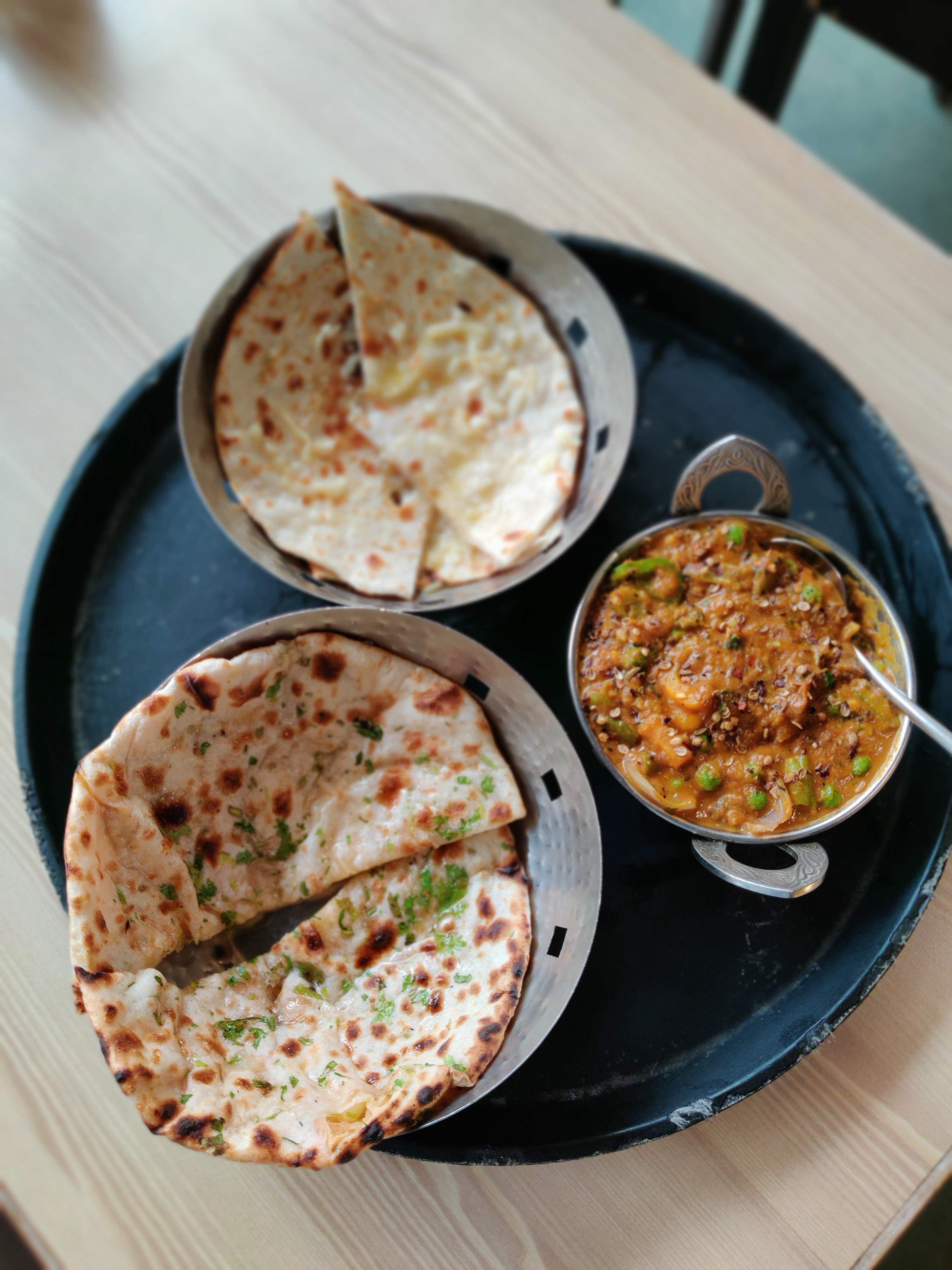 Dish,Food,Cuisine,Ingredient,Naan,Roti,Chapati,Flatbread,Paratha,Produce