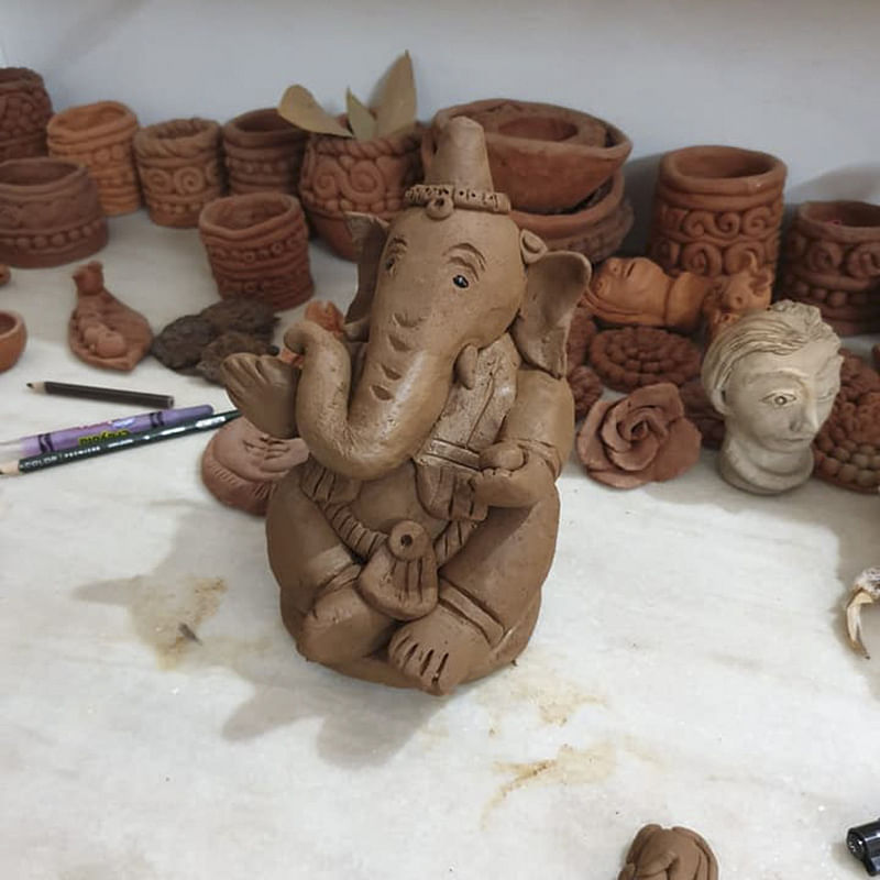 Carving,Clay,Sculpture,Art,Stone carving,Fictional character,Figurine,woodworking,Sand