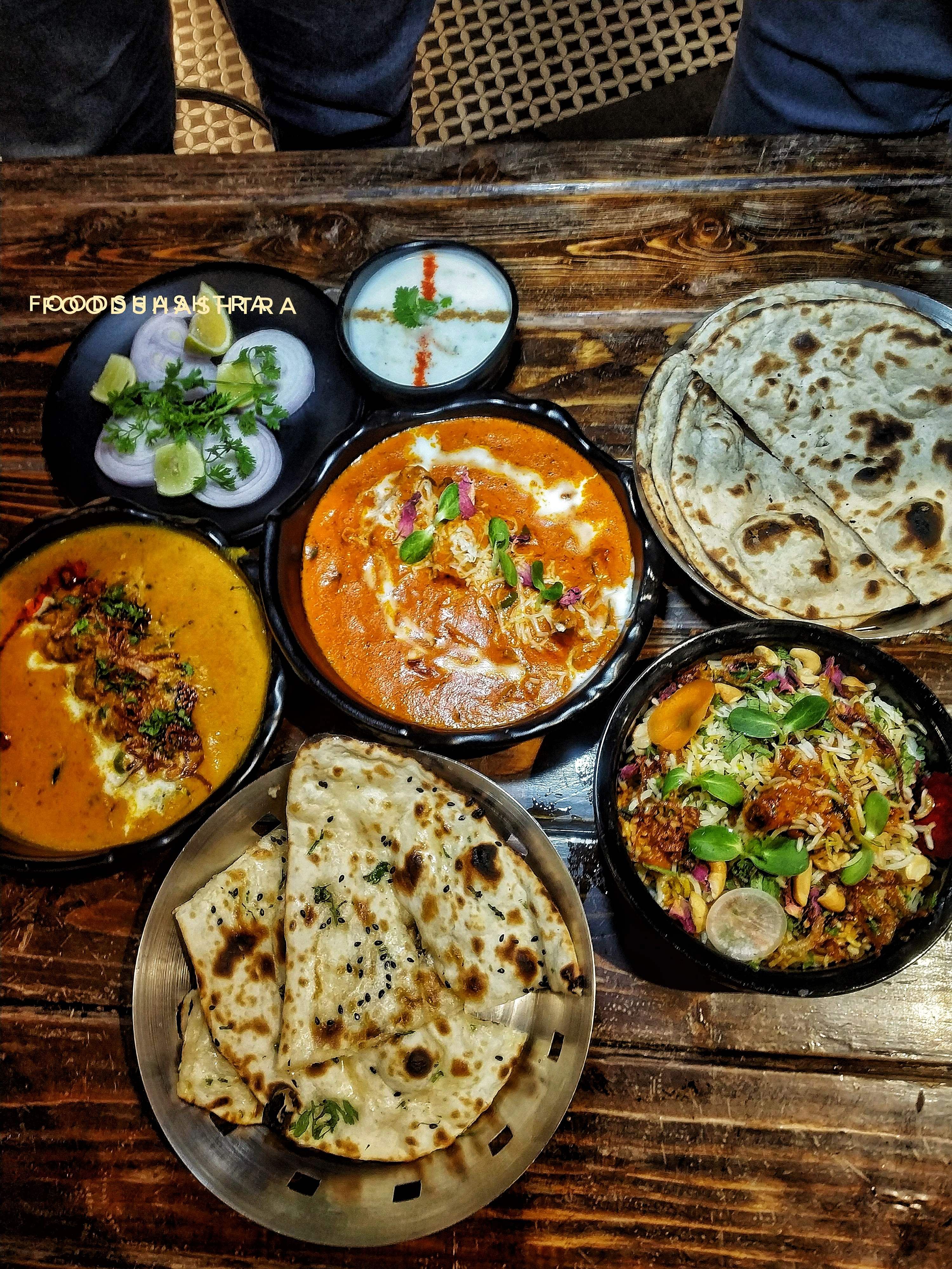 Dish,Food,Cuisine,Naan,Ingredient,Punjabi cuisine,Chapati,Flatbread,Kulcha,Roti