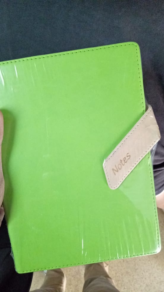 Green,Yellow,Wallet,Material property,Paper product,Paper