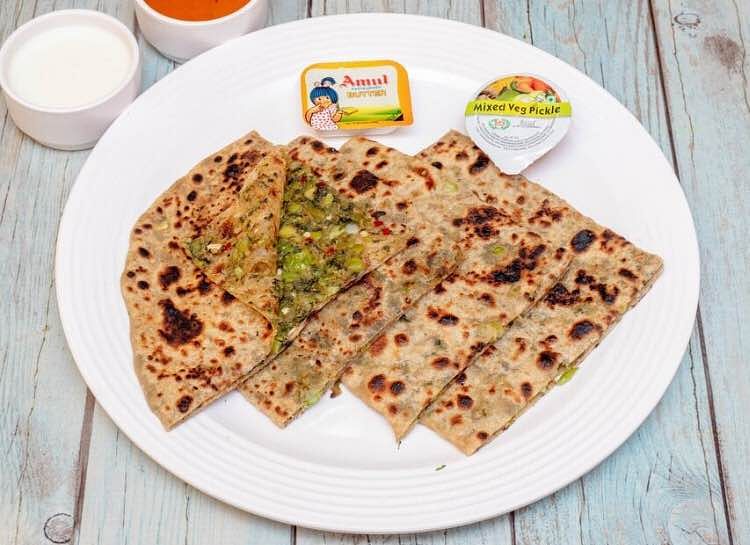 Food,Cuisine,Dish,Ingredient,Paratha,Gözleme,Flatbread,Baked goods,Kulcha,Roti