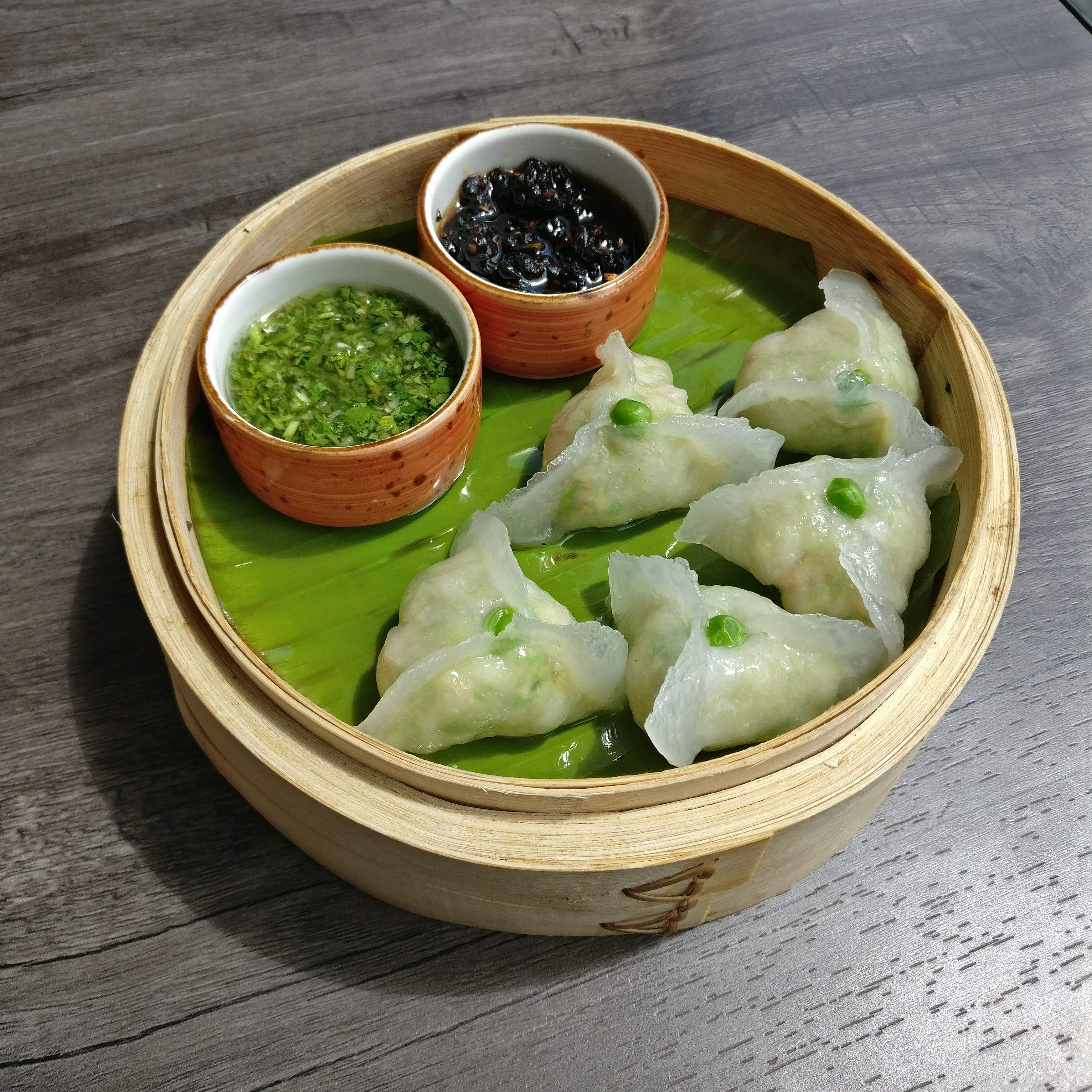 Dish,Food,Cuisine,Ingredient,Dim sum,Wonton,Momo,Dumpling,Produce,Dim sim