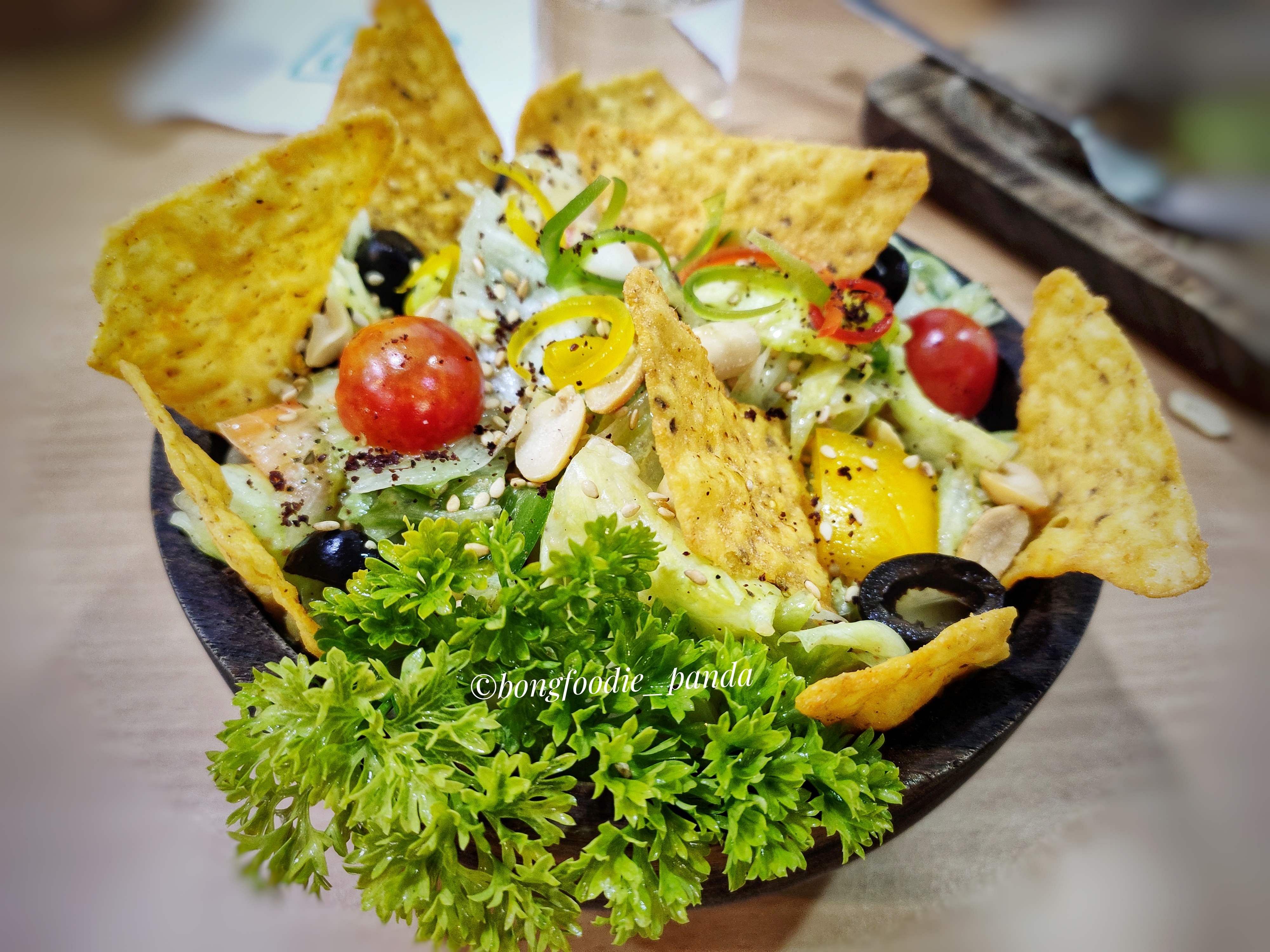 Food,Dish,Cuisine,Nachos,Ingredient,Produce,Salad,Recipe,Garnish,Vegetarian food