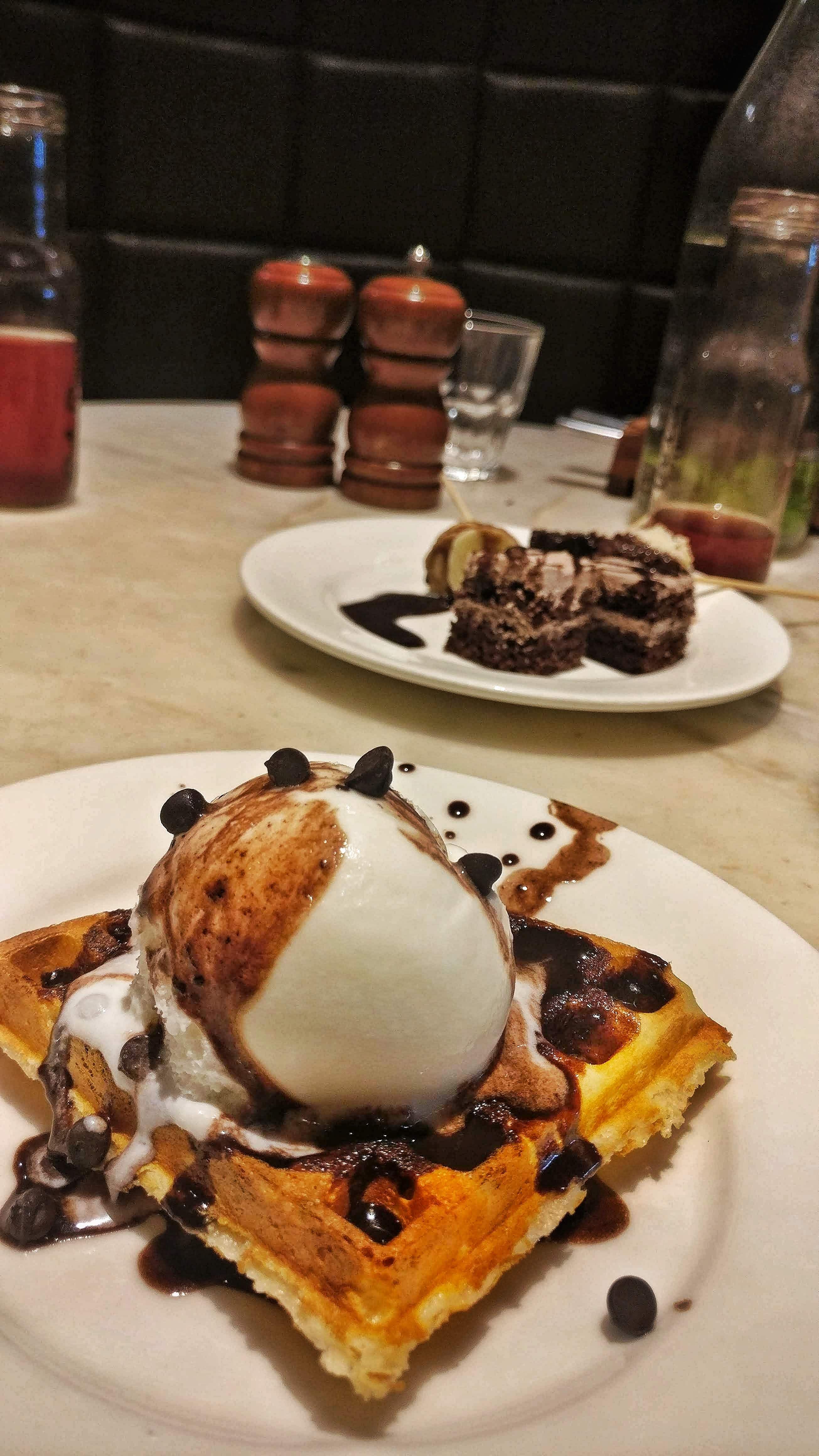 Dish,Food,Cuisine,Breakfast,Waffle,Ingredient,Frozen dessert,Belgian waffle,Dessert,Meal