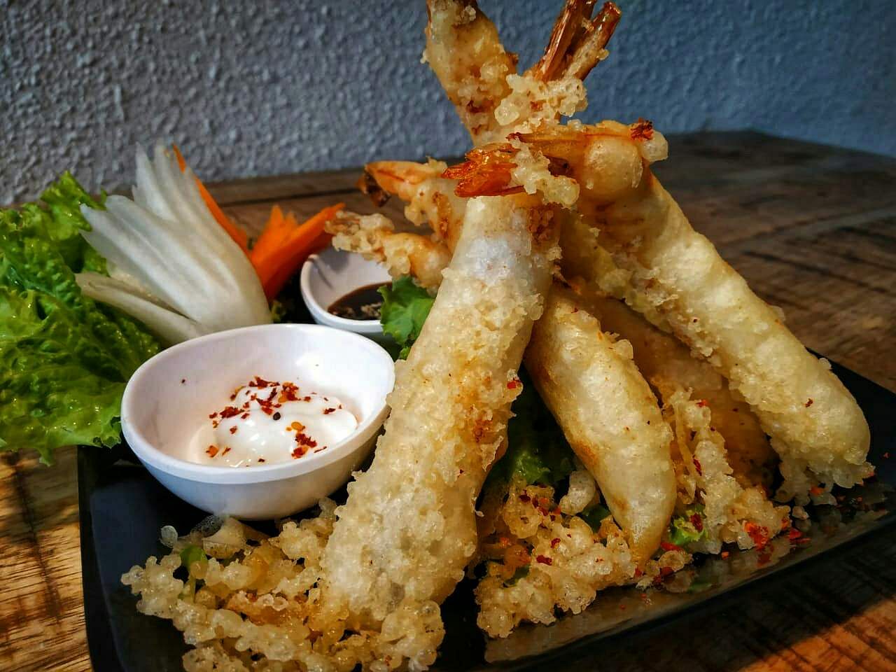 Dish,Food,Cuisine,Ingredient,Fried food,Deep frying,Produce,Comfort food,Fried prawn,Tempura