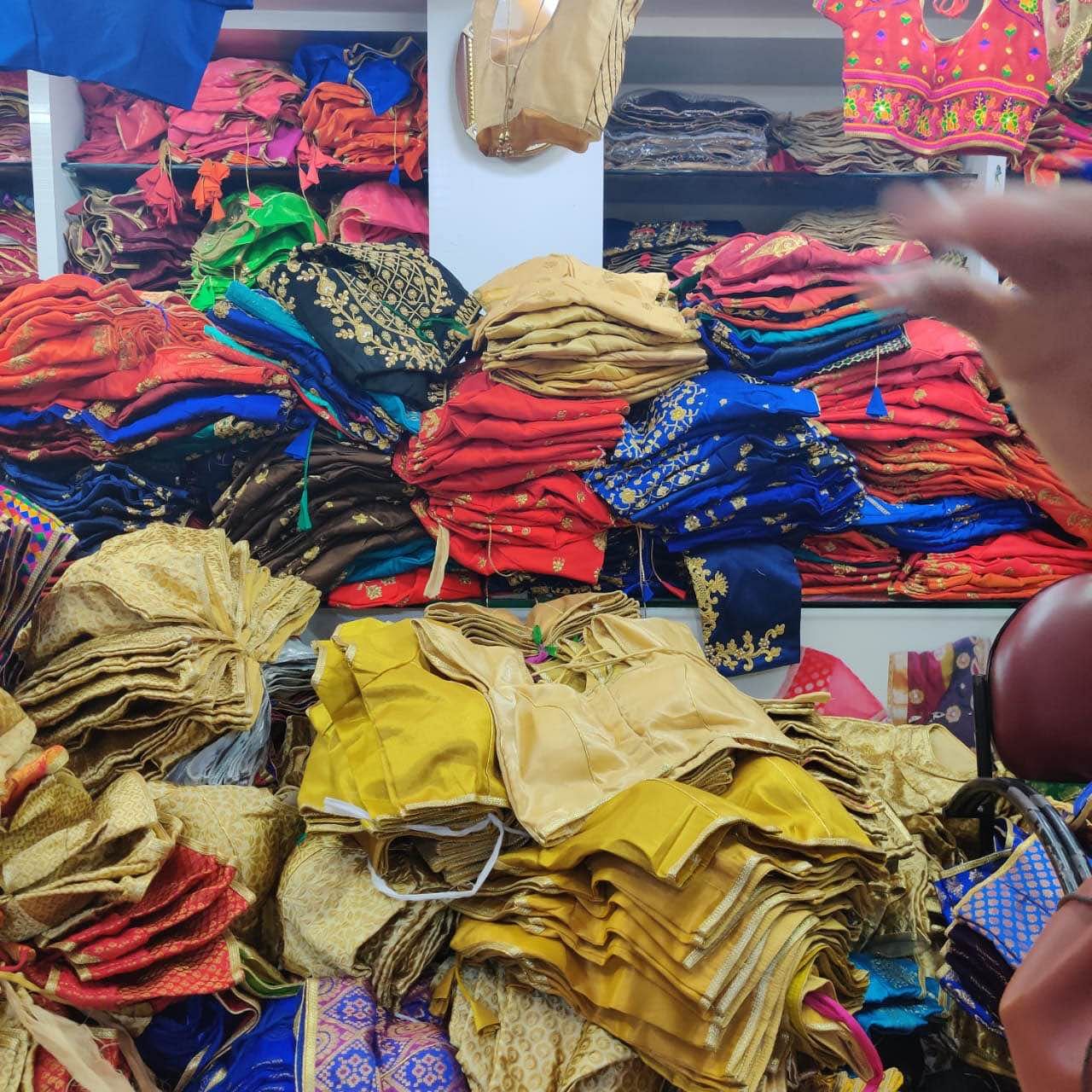 Selling,Public space,Bazaar,T-shirt,Textile,Marketplace,Market,Plastic,City,Undergarment