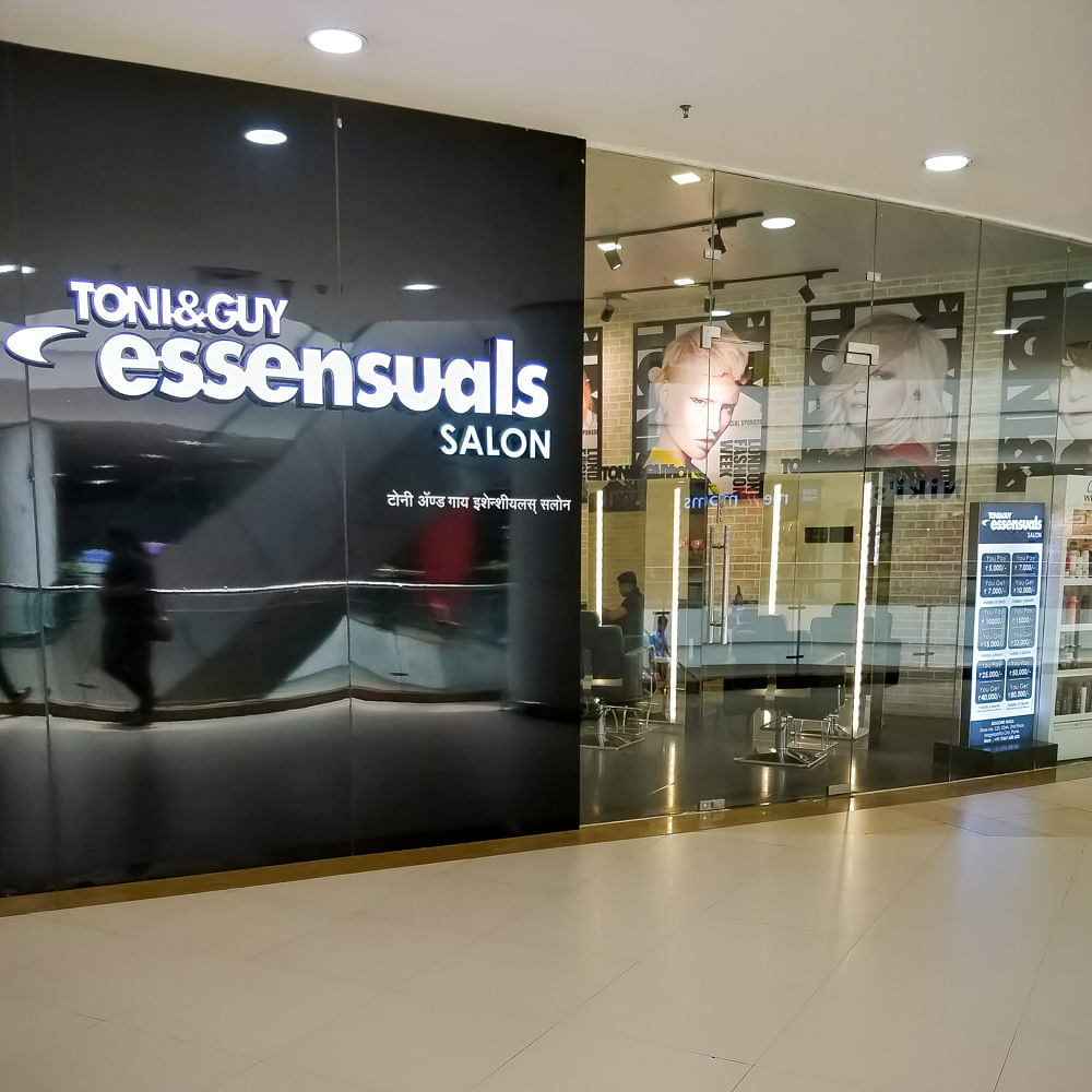 Product,Building,Interior design,Glass,Outlet store,Design,Shopping mall,Retail,Advertising,Architecture