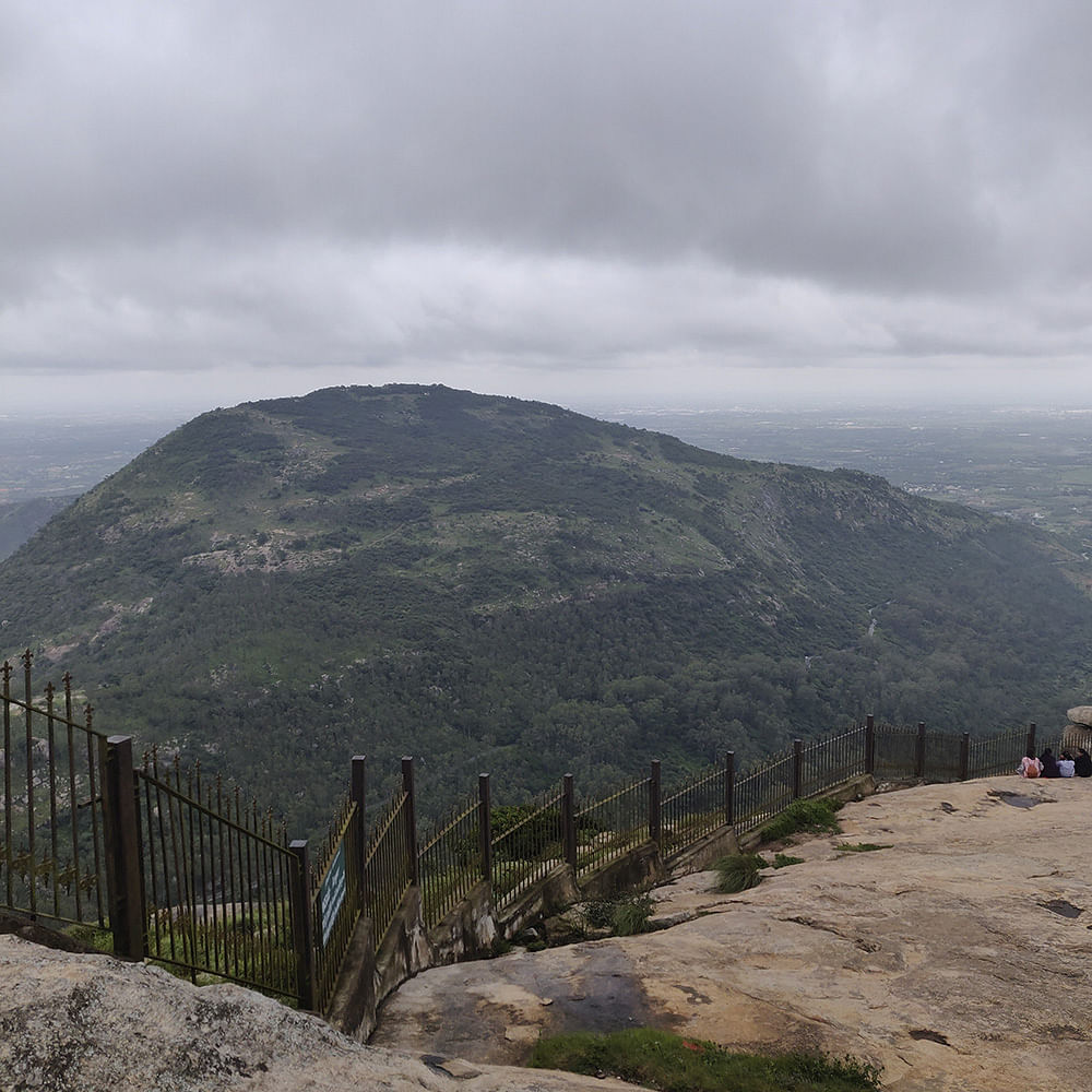 Mountainous landforms,Highland,Hill,Mountain,Terrain,Slope,Hill station,Fell,Chaparral,Valley