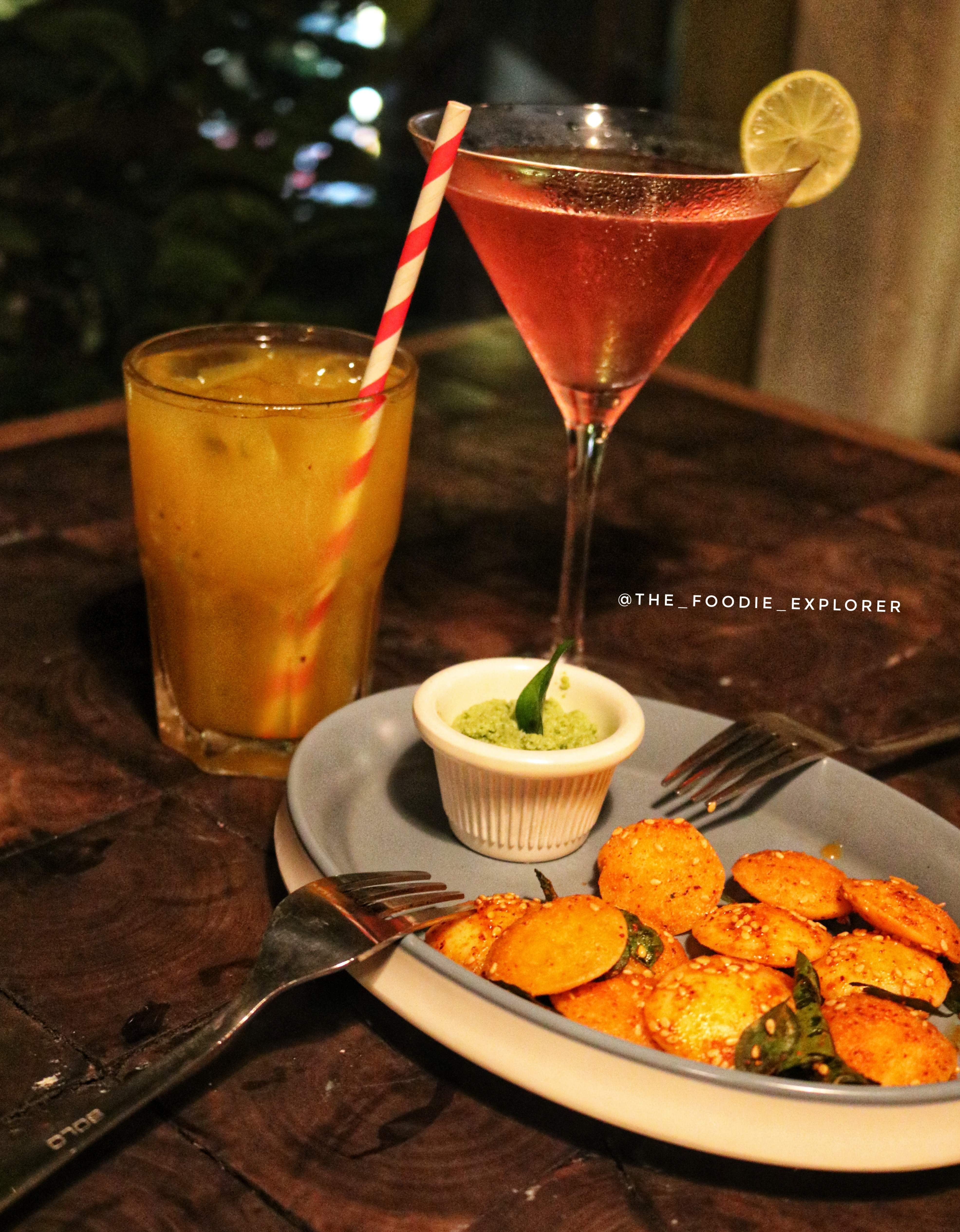 Food,Drink,Ingredient,Alcoholic beverage,Dish,Cocktail garnish,Cocktail,Cuisine,Distilled beverage,Juice