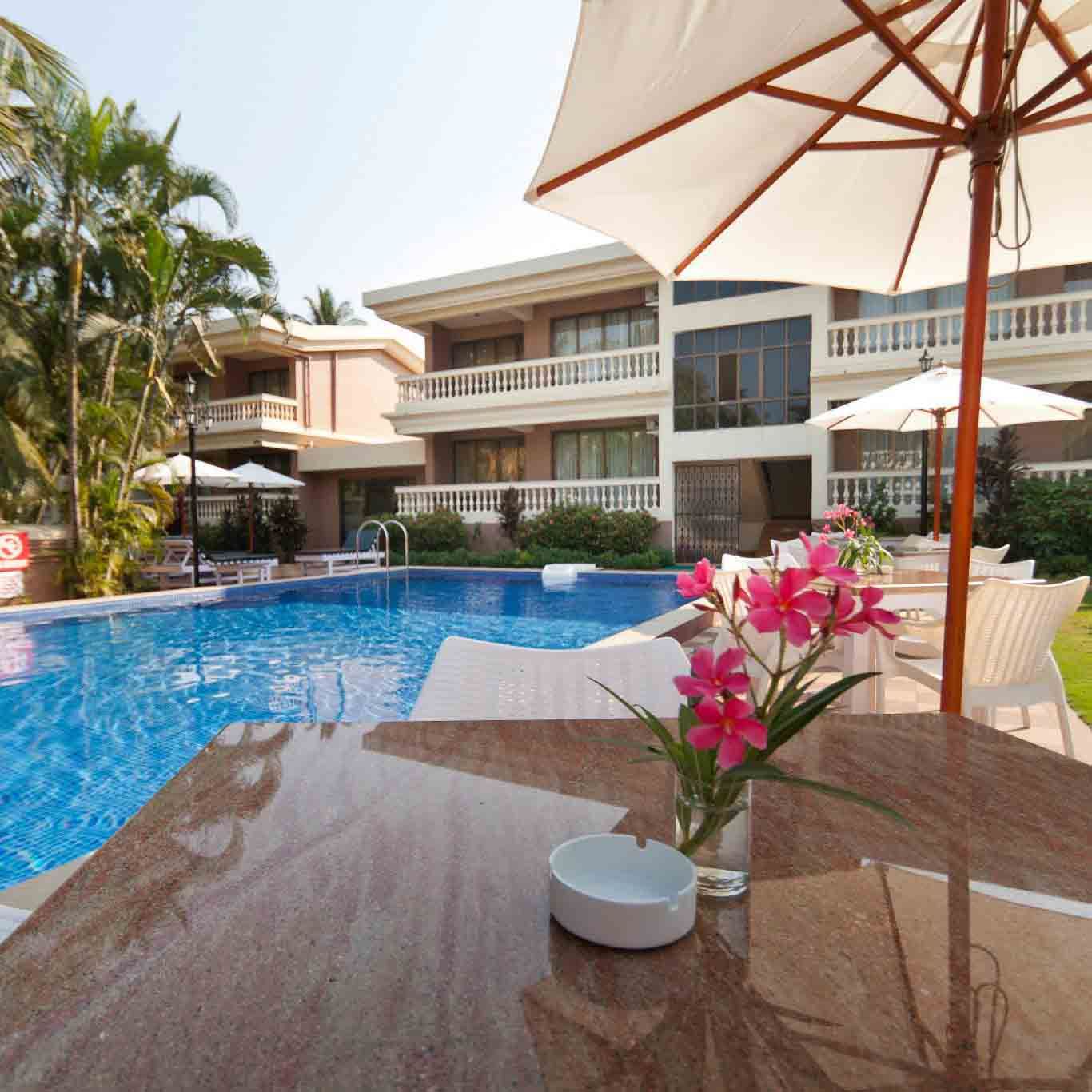 Property,Swimming pool,Building,Resort,Real estate,House,Vacation,Home,Apartment,Leisure