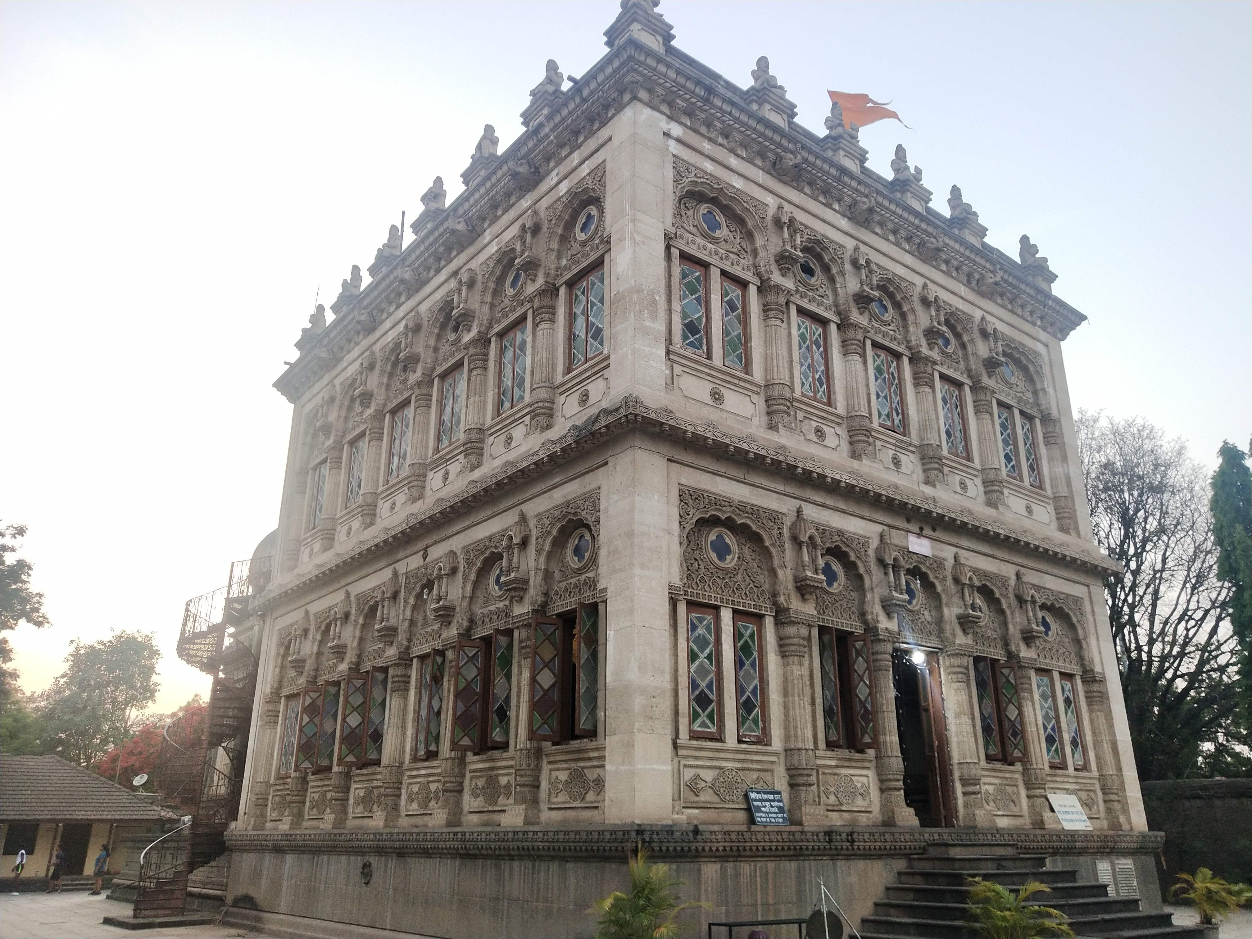 img-gallery-featured