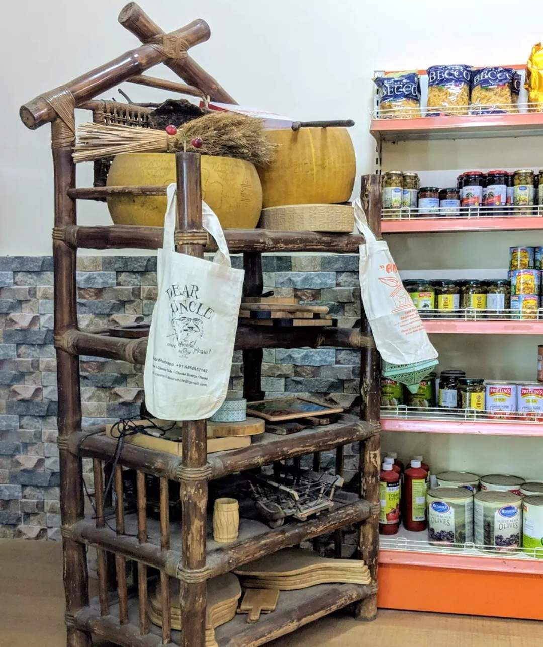 Product,Shelf,Shelving,Furniture,Bottle,Wood,Glass bottle