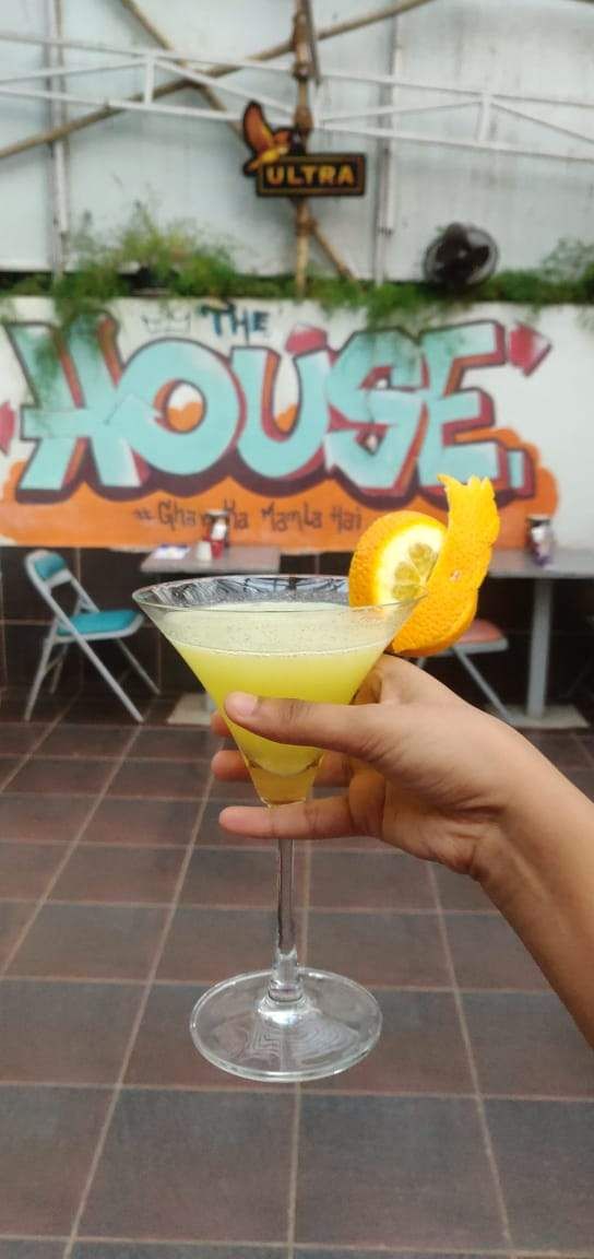 Drink,Alcoholic beverage,Distilled beverage,Cocktail garnish,Cocktail,Margarita,Non-alcoholic beverage,Juice,Fuzzy navel,Daiquiri