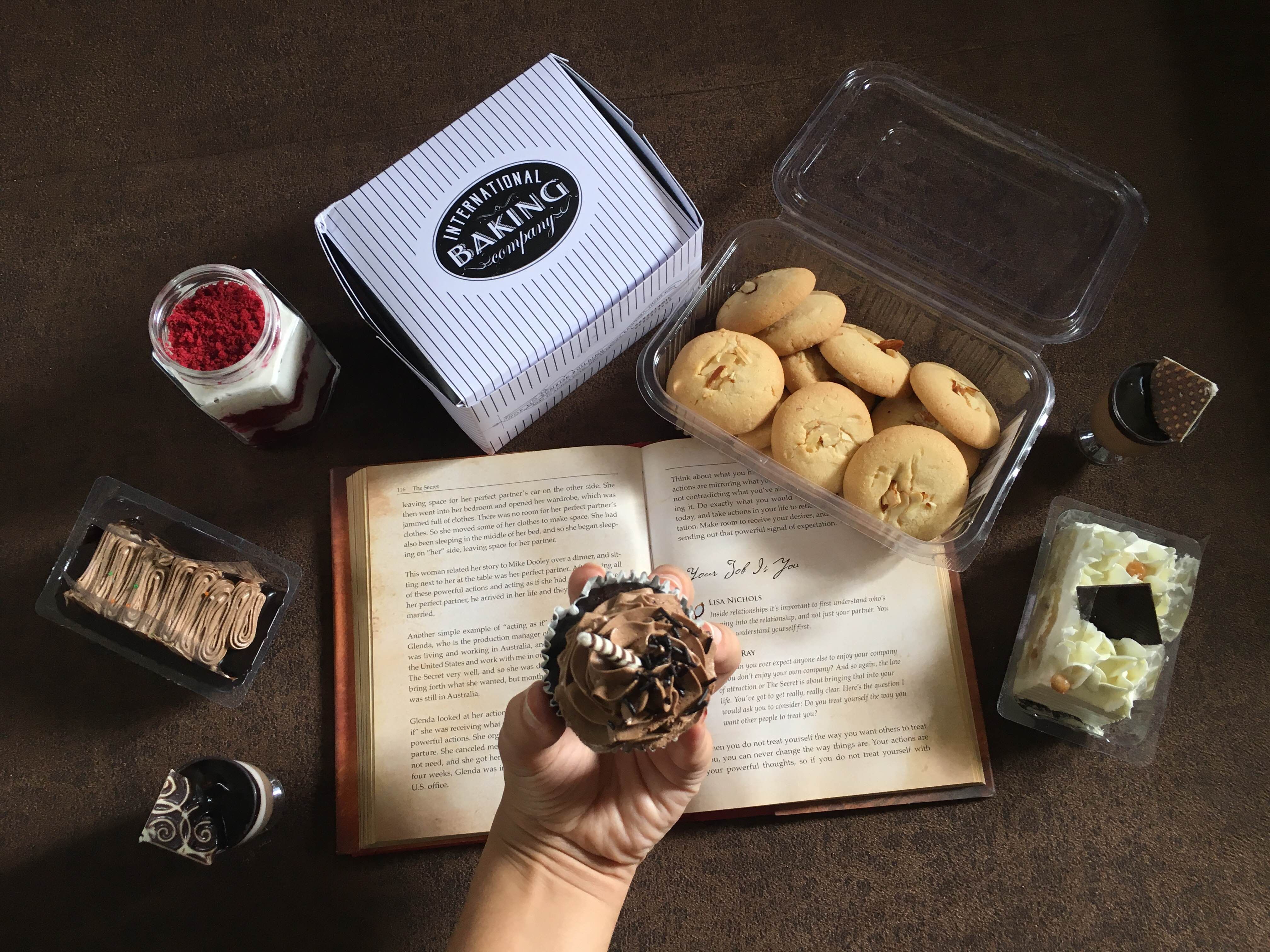 Food,Chocolate,Cuisine,Bonbon,Snack,Praline,Chocolate truffle,Confectionery,Truffle,Finger food