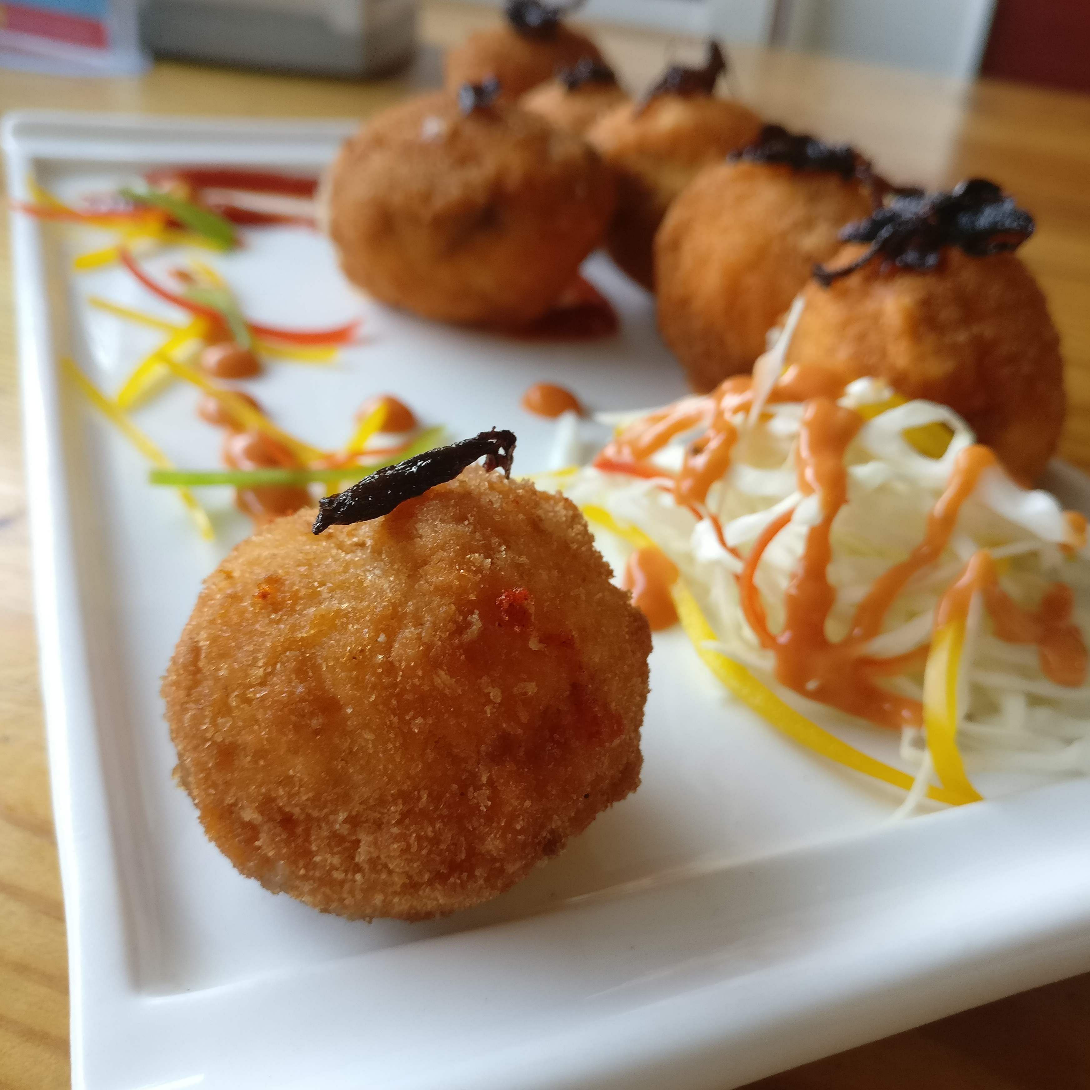 Dish,Food,Cuisine,Ingredient,Prawn ball,Arancini,Pommes dauphine,Fried food,Hushpuppy,Produce