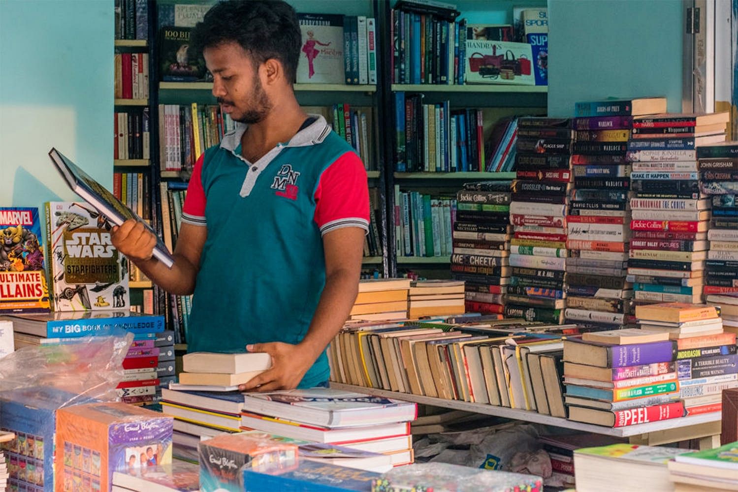 Bookselling,Retail,Book,Publication,Library,Selling,Bookcase,Building,Customer,Shopkeeper