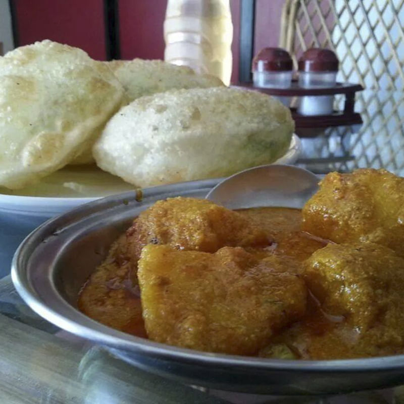 Dish,Food,Cuisine,Ingredient,Chole bhature,Produce,Pakora,Fried food,Tahu goreng,Staple food