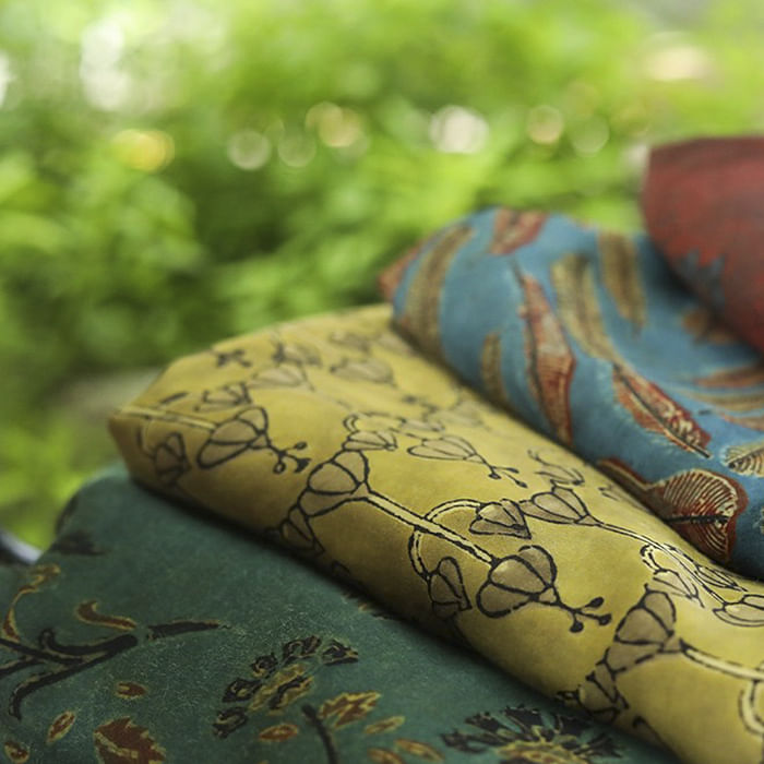 Green,Yellow,Leaf,Close-up,Textile,Linens,Hand,Plant,Furniture,Art